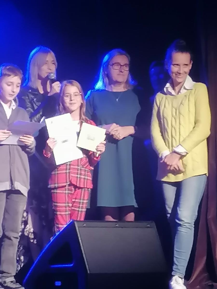 Zdjęcie w galerii na portalu naszraciborz.pl: Wokalny sukces Oliwii w Żorach wiadomości z regionu