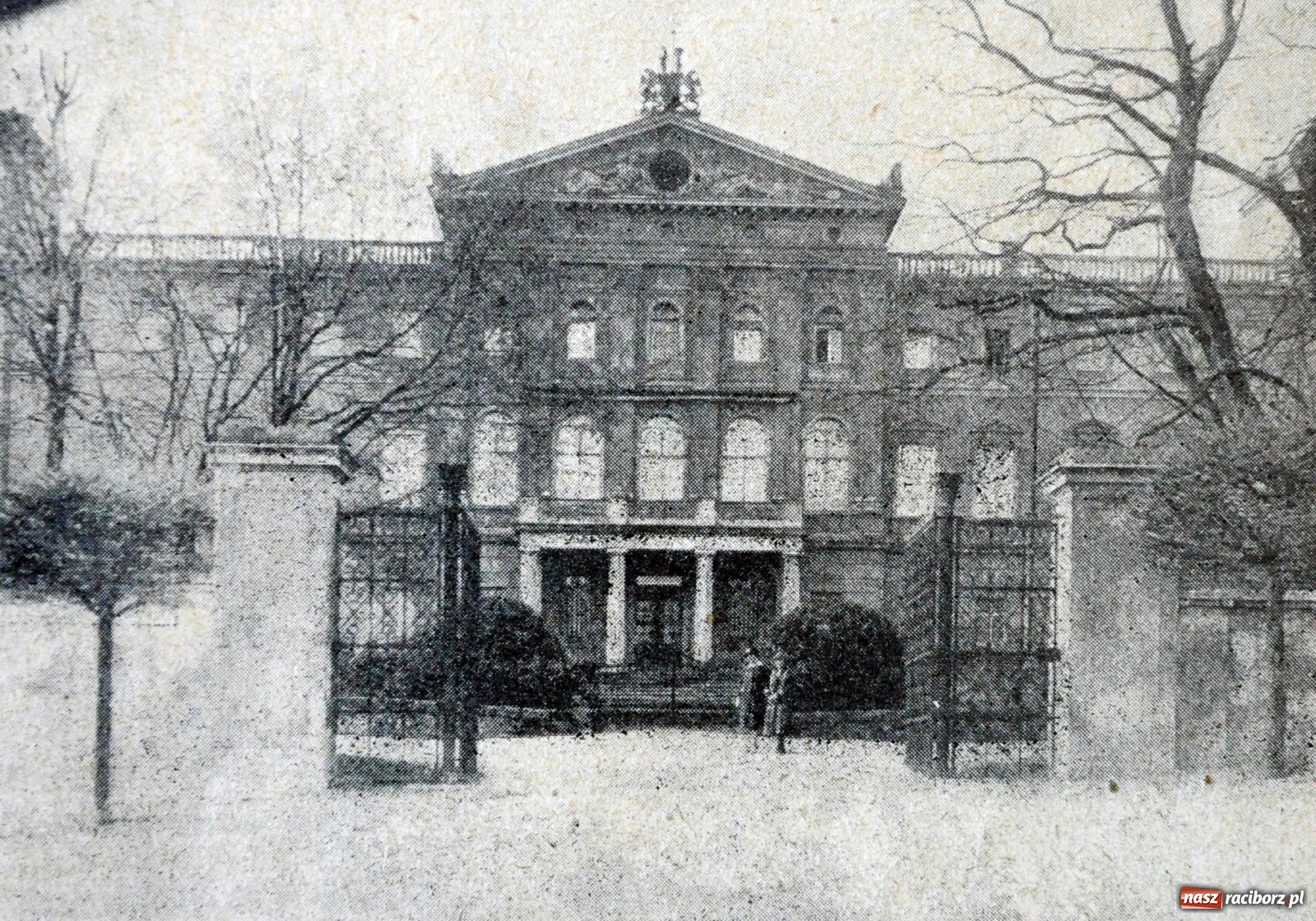 Zdjęcie w galerii na portalu naszraciborz.pl: Park jak za czasów jaśniepaństwa. W Sławikowie powstanie zielona perełka wiadomości z regionu