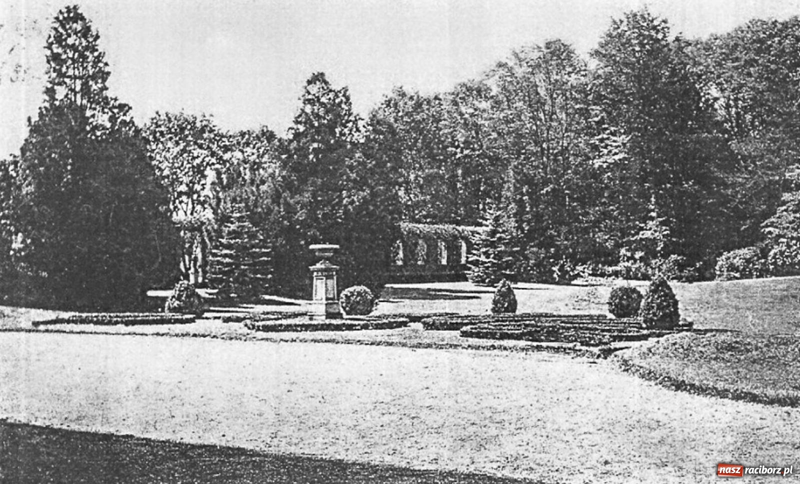 Zdjęcie w galerii na portalu naszraciborz.pl: Park jak za czasów jaśniepaństwa. W Sławikowie powstanie zielona perełka wiadomości z regionu