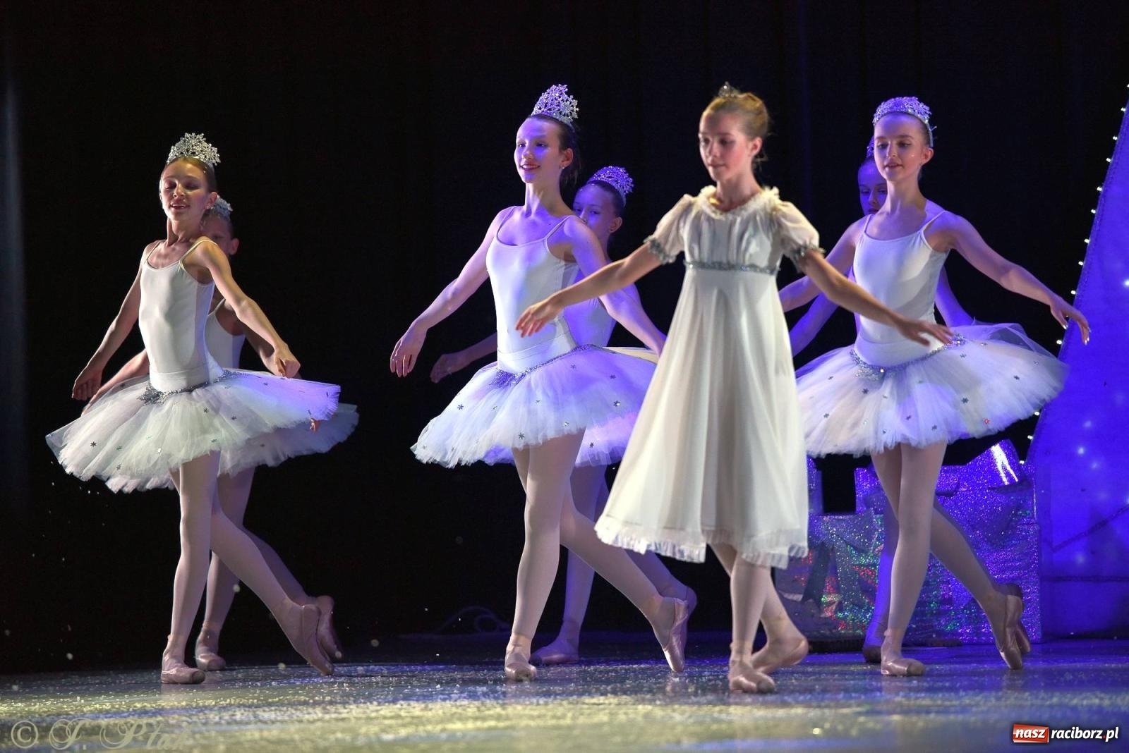 Zdjęcie w galerii na portalu naszraciborz.pl: Dziadek do orzechów - familijny spektakl na deskach RCK [FOTO i WIDEO] wiadomości z regionu