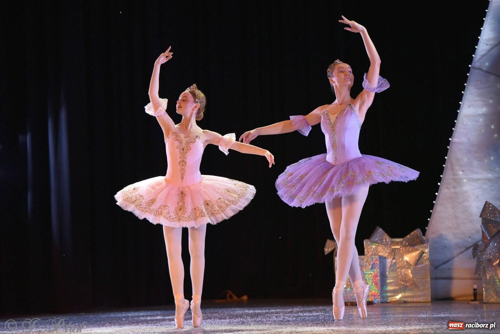 Zdjęcie w galerii na portalu naszraciborz.pl: Dziadek do orzechów - familijny spektakl na deskach RCK [FOTO i WIDEO] wiadomości z regionu