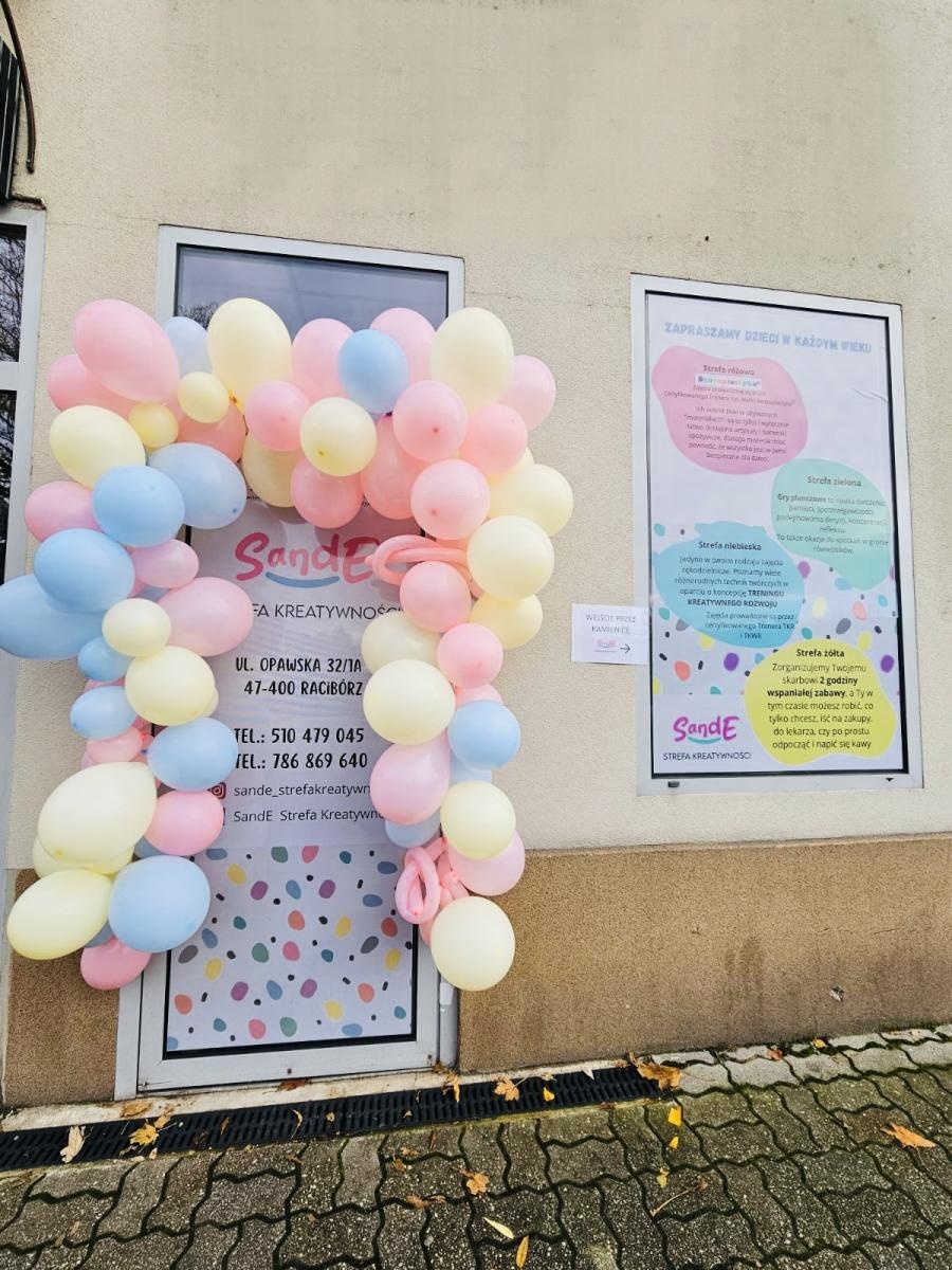 Zdjęcie w galerii na portalu naszraciborz.pl: Z myślą o dzieciach i rodzicach. W Raciborzu działa już Strefa Kreatywności SandE wiadomości z regionu