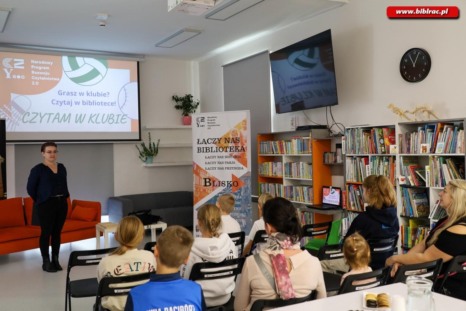 Zdjęcie w galerii na portalu naszraciborz.pl: Czytam w Klubie. W książnicy rozdano nagrody wiadomości z regionu
