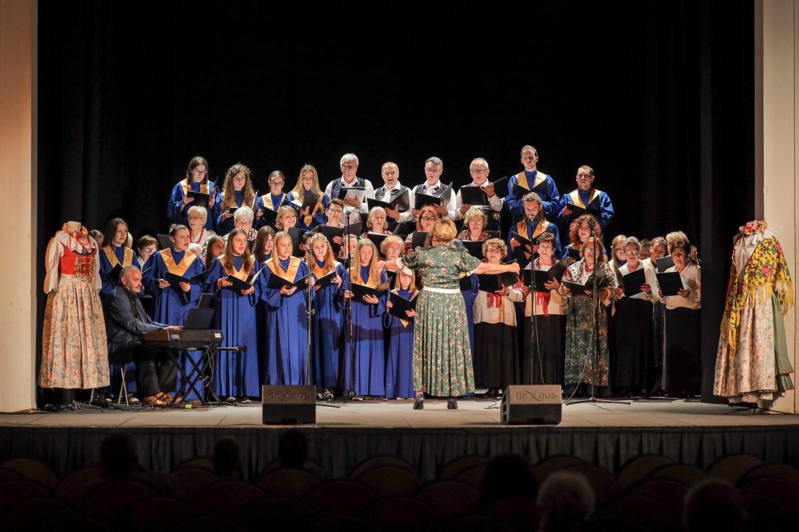 Zdjęcie w galerii na portalu naszraciborz.pl: Co nam w duszy gra. Zaproszenie na koncert muzyki chóralnej wiadomości z regionu