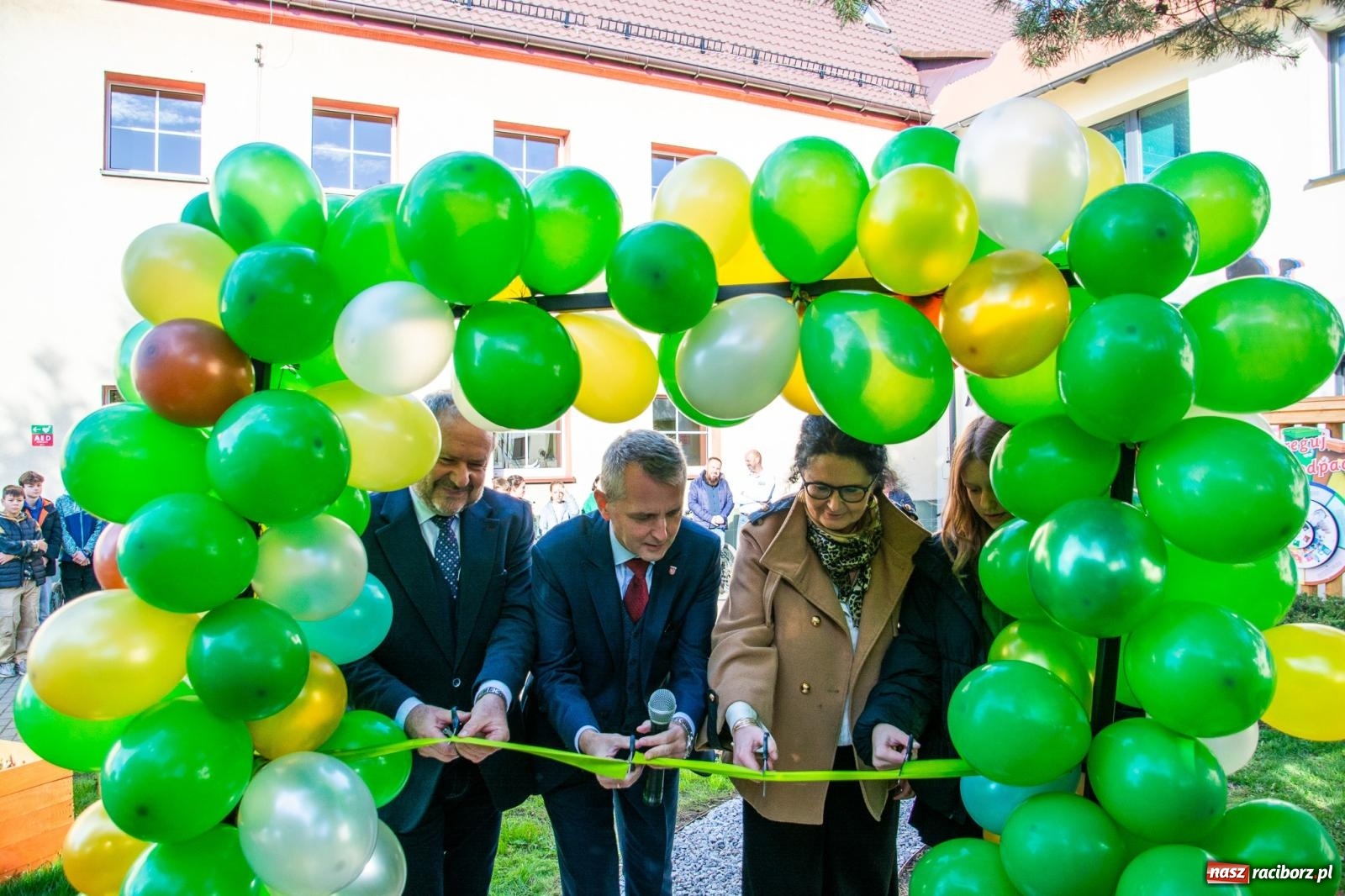 Zdjęcie w galerii na portalu naszraciborz.pl: W Markowicach otwarto ekopracownię pod chmurką [FOTO i WIDEO] wiadomości z regionu