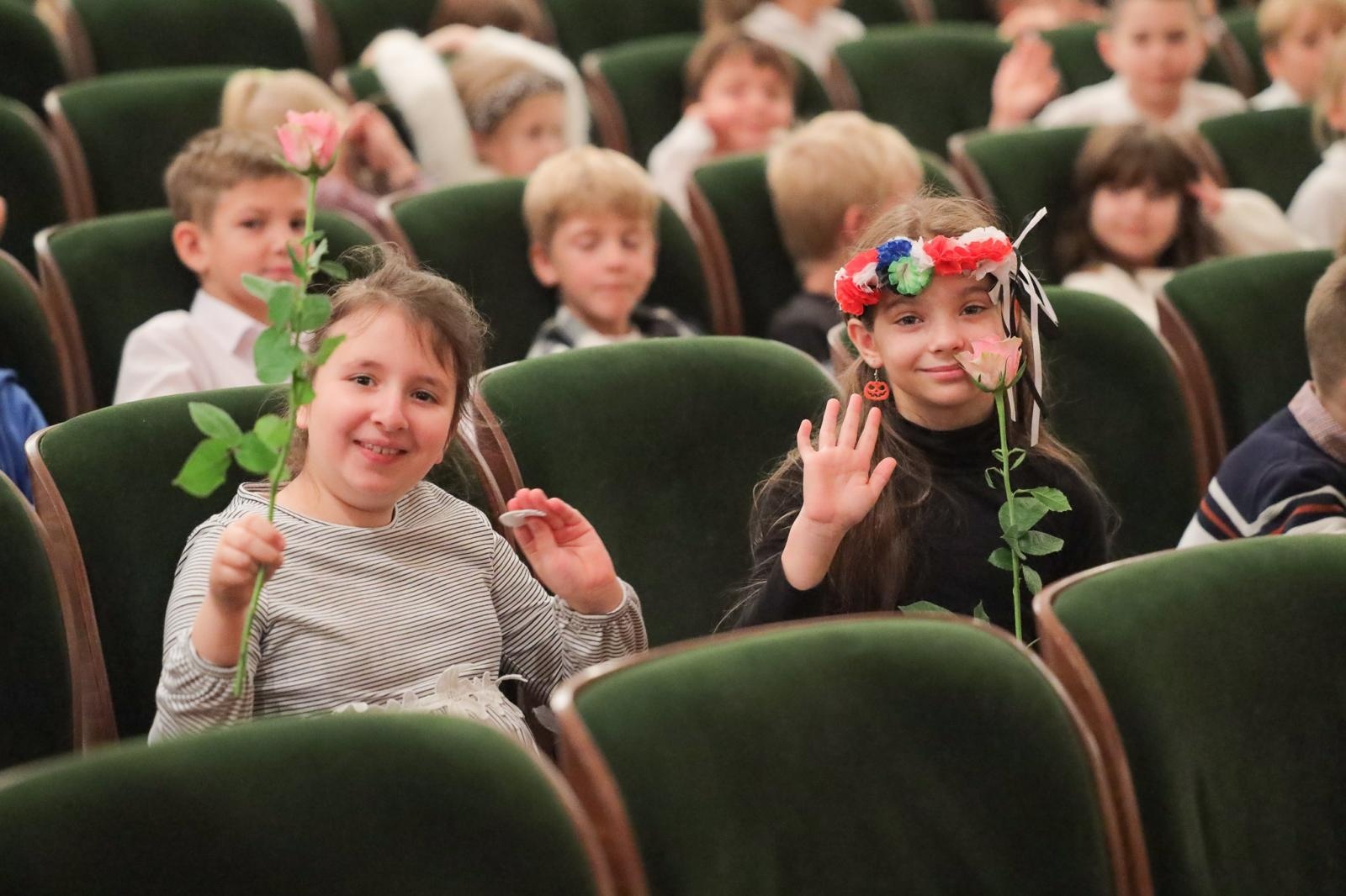 Zdjęcie w galerii na portalu naszraciborz.pl: Nieoczywiste instrumenty perkusyjne bohaterem kolejnych koncertów umuzykalniających wiadomości z regionu
