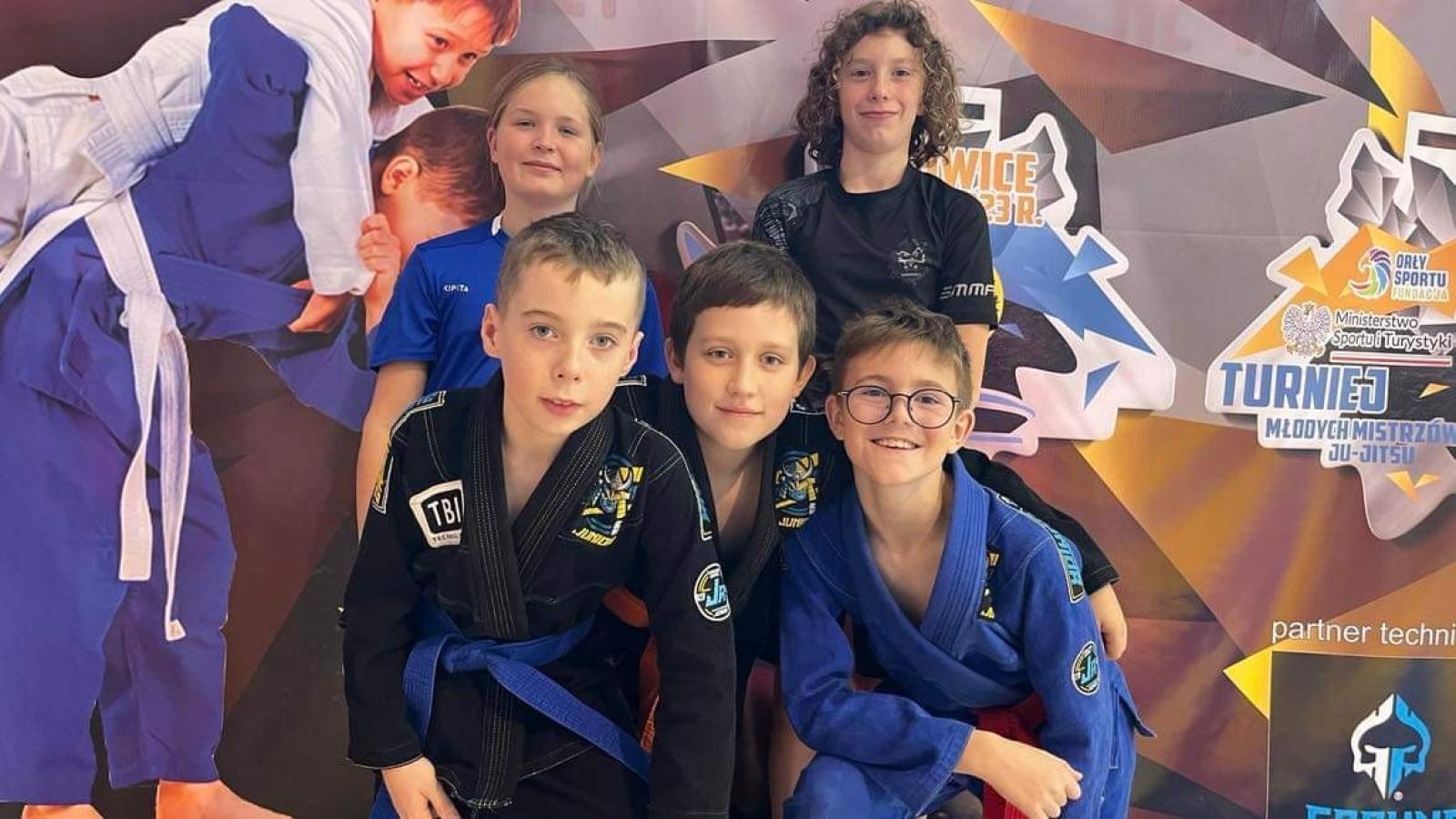 Zdjęcie w galerii na portalu naszraciborz.pl: Znakomita postawa zawodników kuźniańskiej Sparty na zawodach w Katowicach wiadomości z regionu