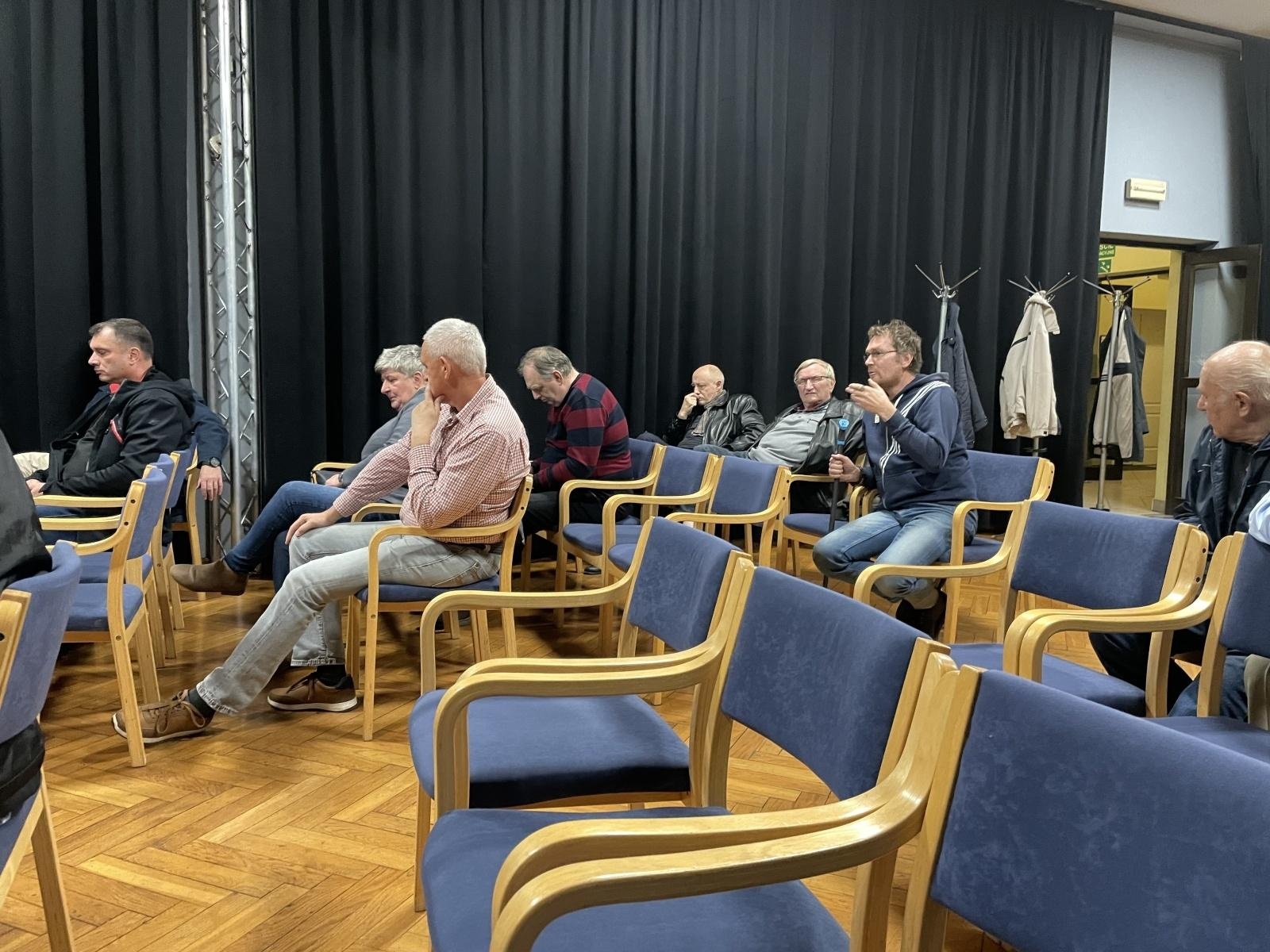 Zdjęcie w galerii na portalu naszraciborz.pl: Władze miasta spotkały się z mieszkańcami Starej Wsi wiadomości z regionu