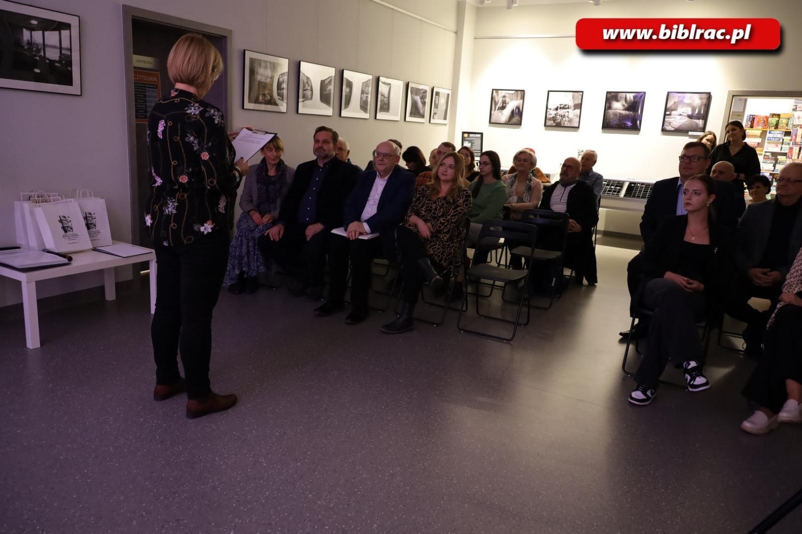 Zdjęcie w galerii na portalu naszraciborz.pl: Ogólnopolski konkurs literacki Racibórz prozą zaczarowany rozstrzygnięty! wiadomości z regionu
