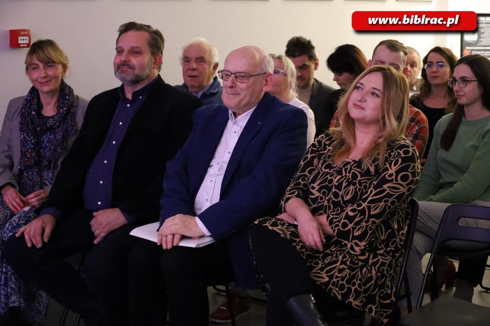 Zdjęcie w galerii na portalu naszraciborz.pl: Ogólnopolski konkurs literacki Racibórz prozą zaczarowany rozstrzygnięty! wiadomości z regionu