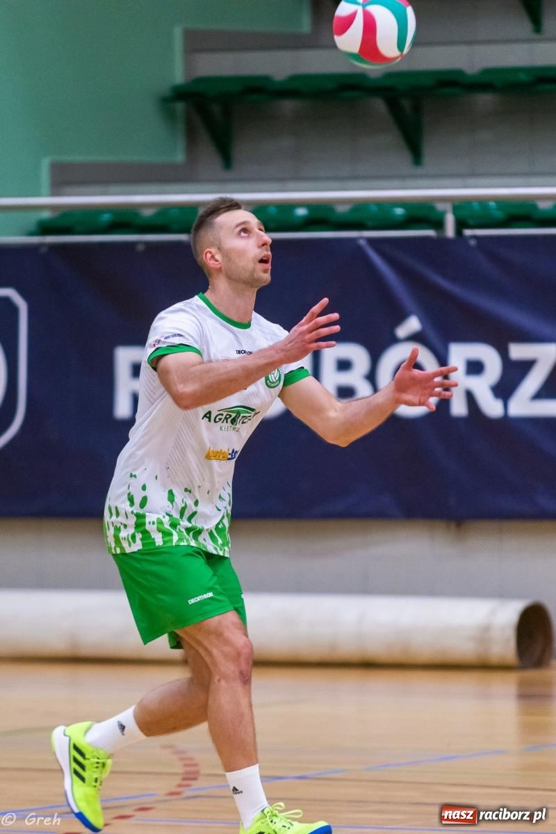 Zdjęcie w galerii na portalu naszraciborz.pl: Siatkówka. Racibórz bez punktów w zaległym meczu [FOTO i WIDEO] wiadomości z regionu