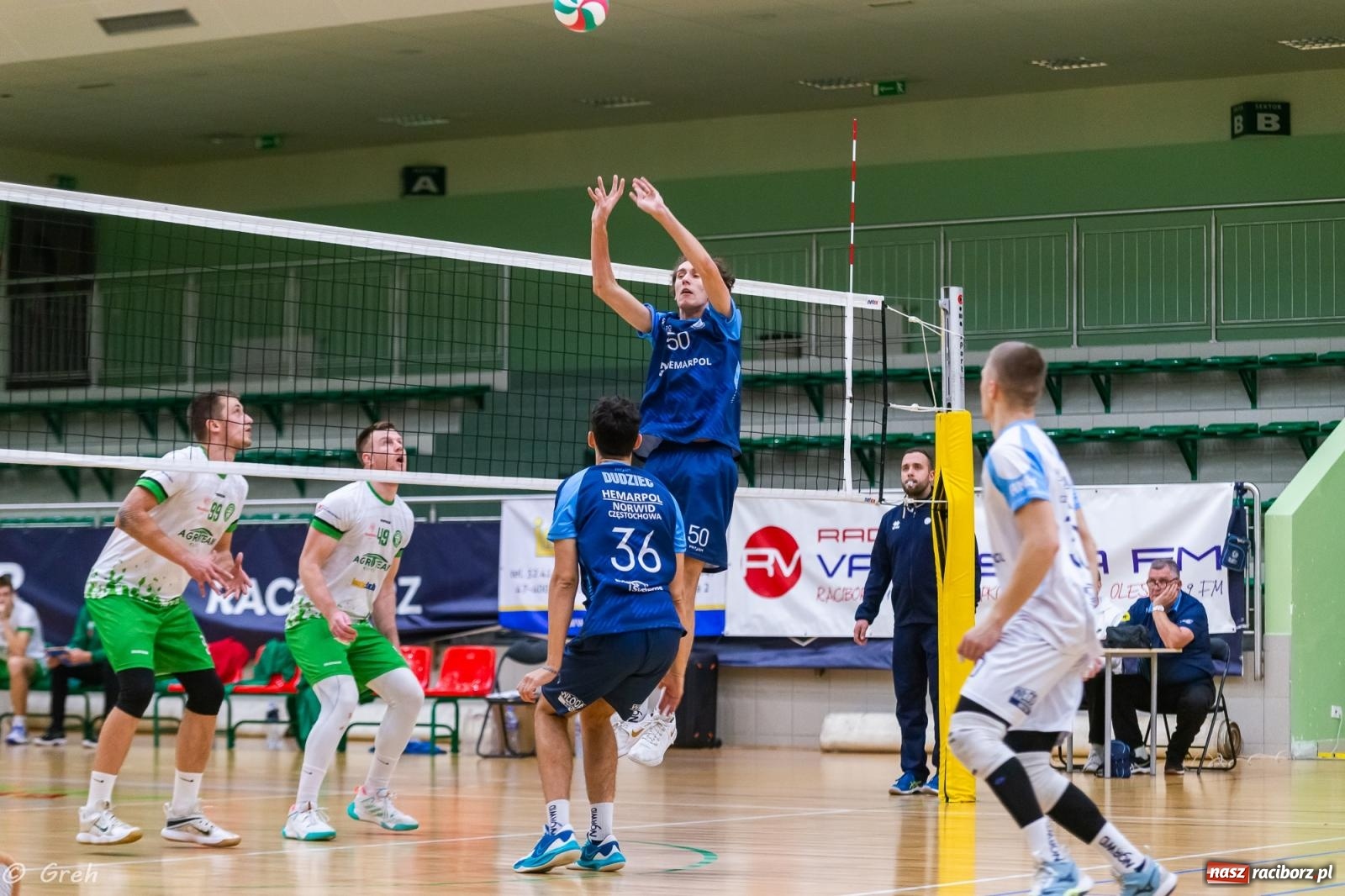 Zdjęcie w galerii na portalu naszraciborz.pl: Siatkówka. Racibórz bez punktów w zaległym meczu [FOTO i WIDEO] wiadomości z regionu