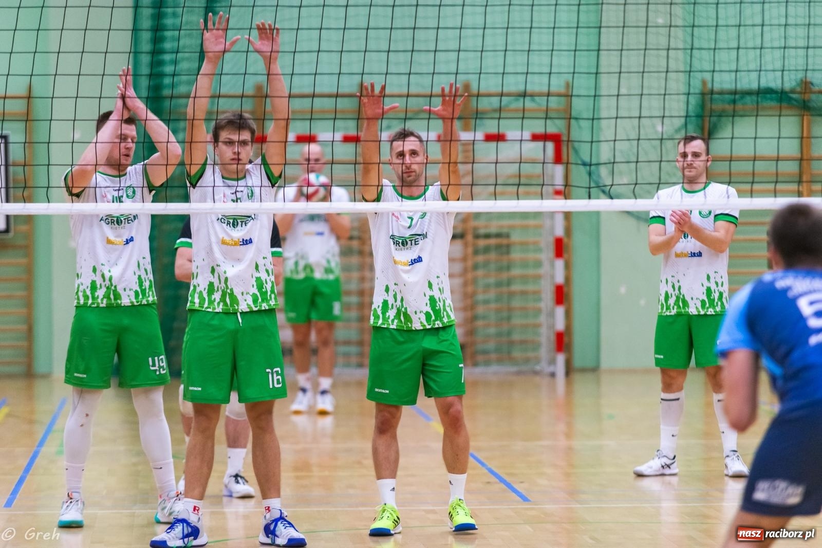 Zdjęcie w galerii na portalu naszraciborz.pl: Siatkówka. Racibórz bez punktów w zaległym meczu [FOTO i WIDEO] wiadomości z regionu