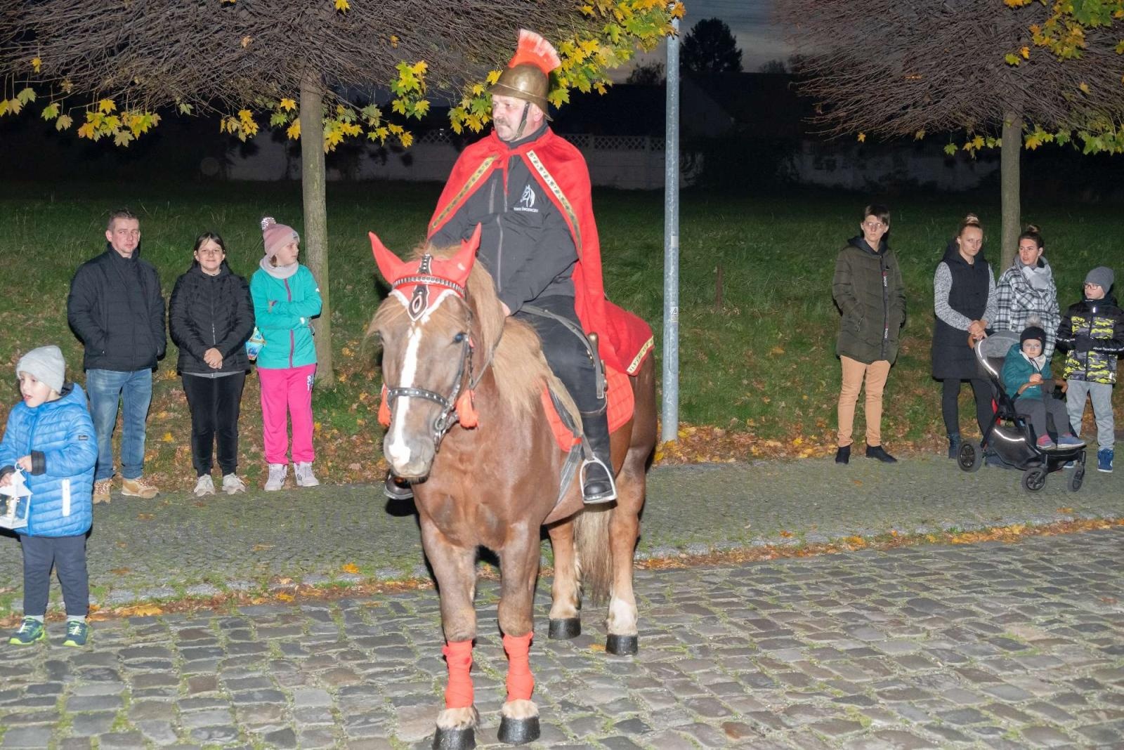 Zdjęcie w galerii na portalu naszraciborz.pl: Święty Marcin i pyszne rogale w Krzyżanowicach wiadomości z regionu