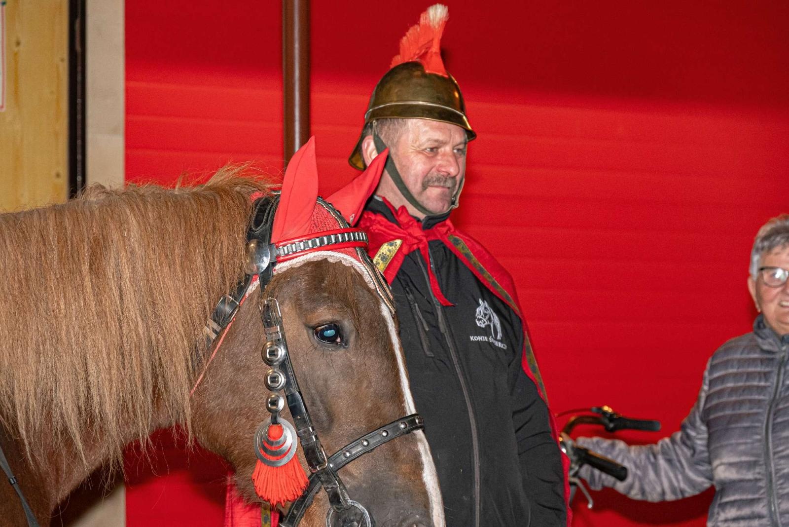 Zdjęcie w galerii na portalu naszraciborz.pl: Święty Marcin i pyszne rogale w Krzyżanowicach wiadomości z regionu