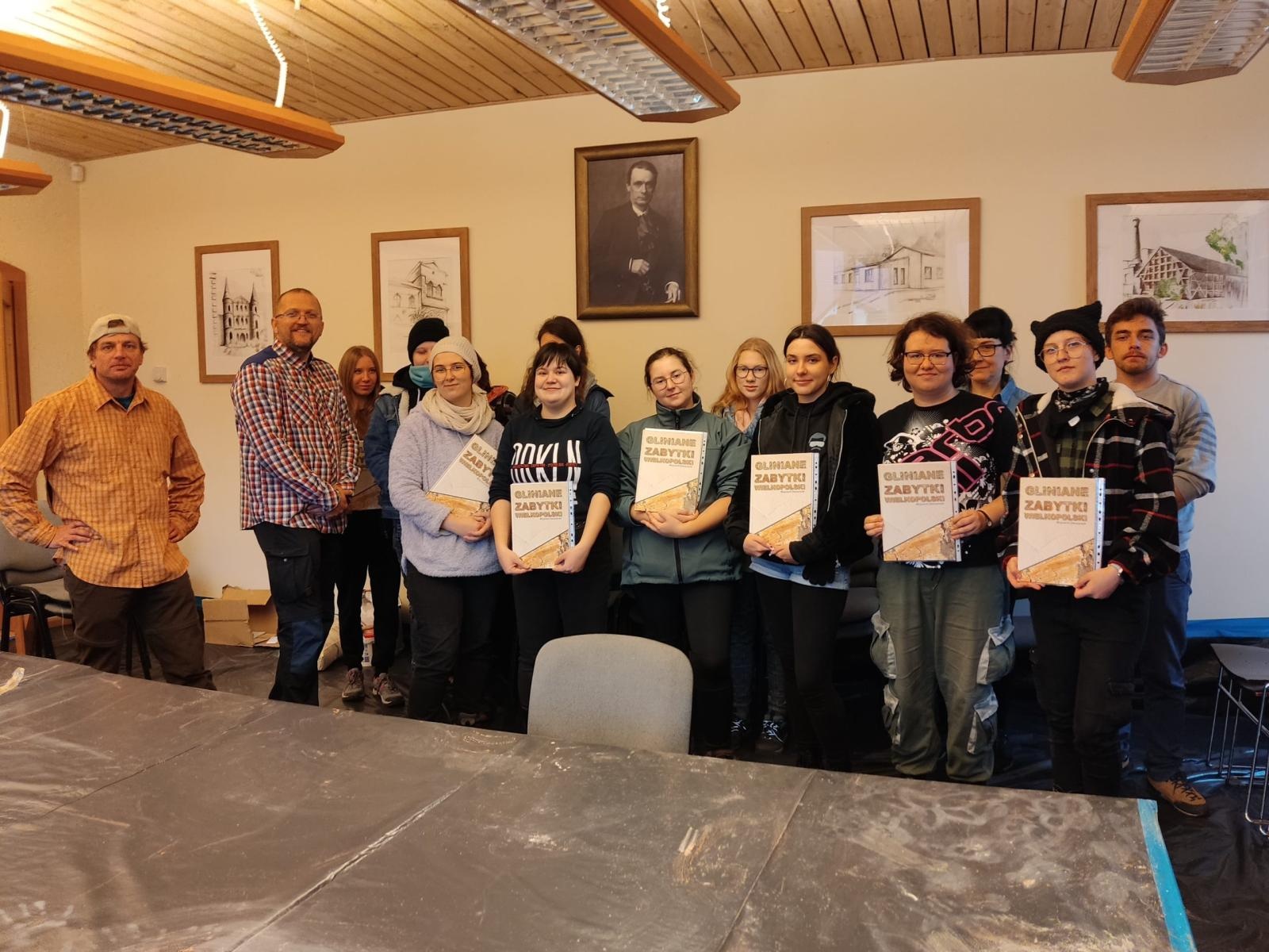 Zdjęcie w galerii na portalu naszraciborz.pl: Architektura w służbie ekologii - nauka podstaw budownictwa organicznego wiadomości z regionu