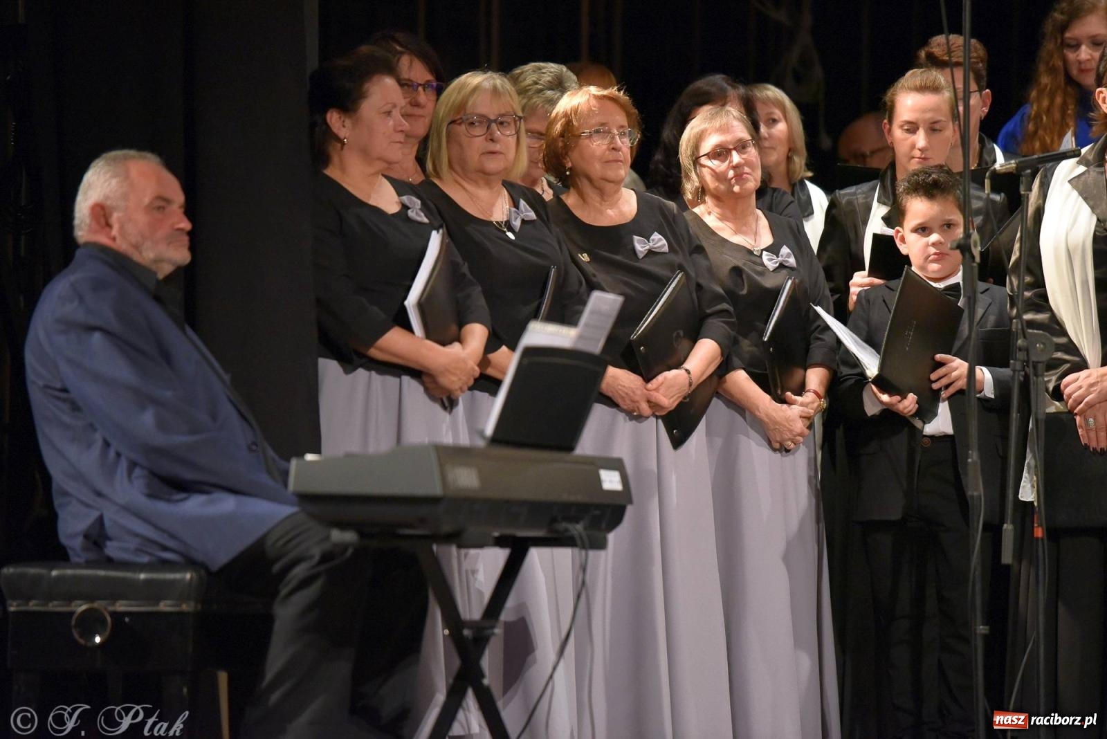 Zdjęcie w galerii na portalu naszraciborz.pl: Co nam w duszy gra. Koncert muzyki chóralnej w Strzesze wiadomości z regionu