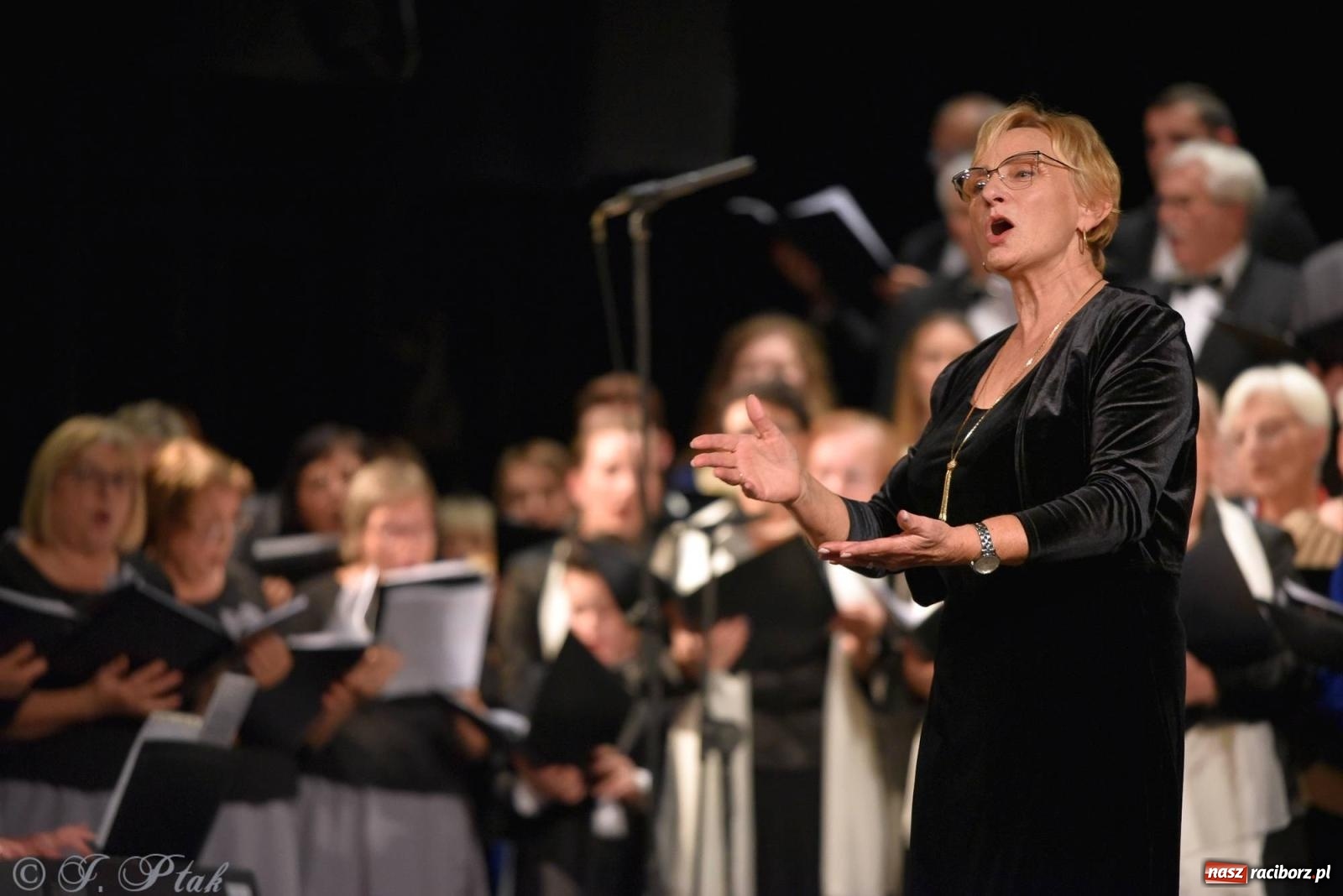 Zdjęcie w galerii na portalu naszraciborz.pl: Co nam w duszy gra. Koncert muzyki chóralnej w Strzesze wiadomości z regionu