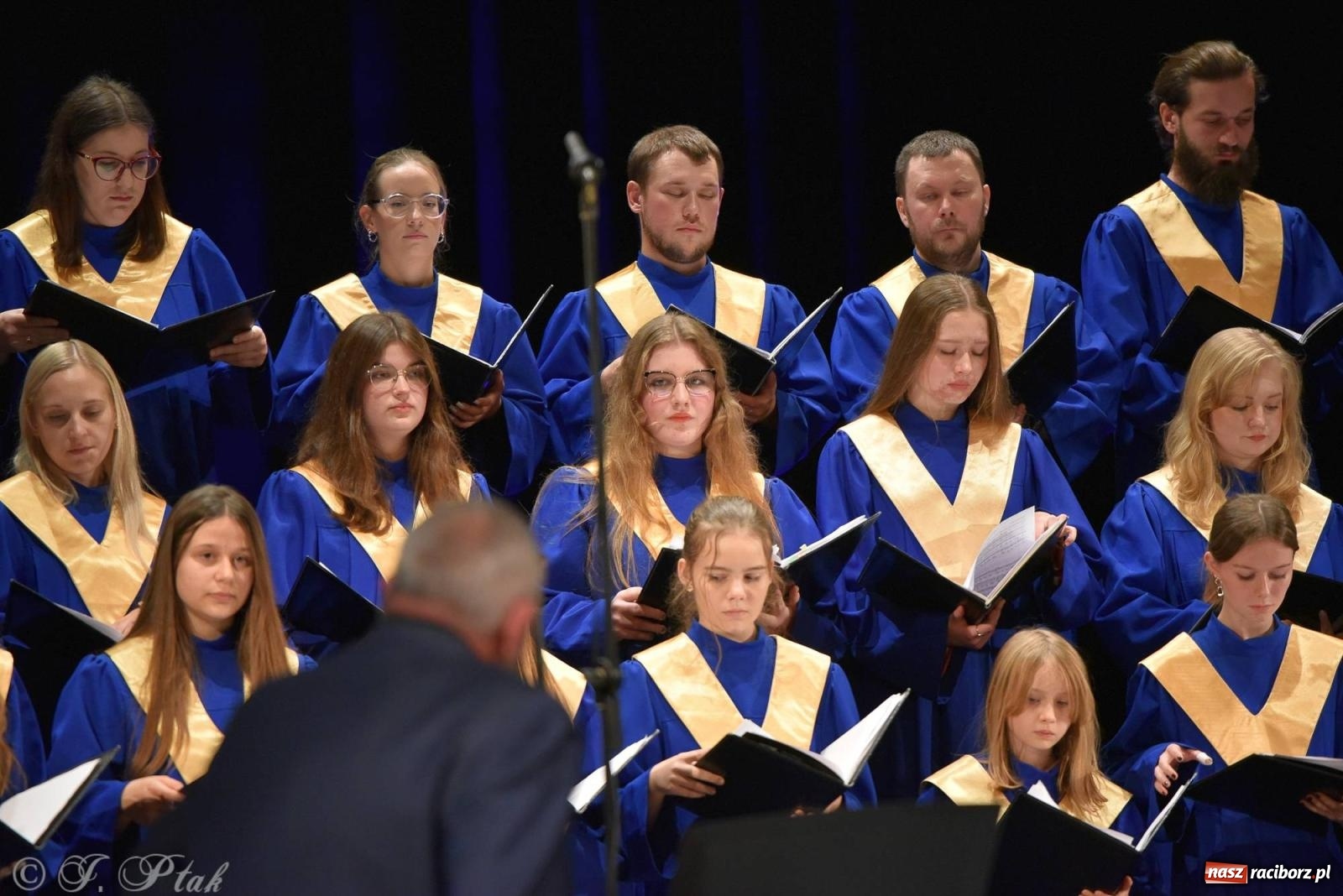 Zdjęcie w galerii na portalu naszraciborz.pl: Co nam w duszy gra. Koncert muzyki chóralnej w Strzesze wiadomości z regionu