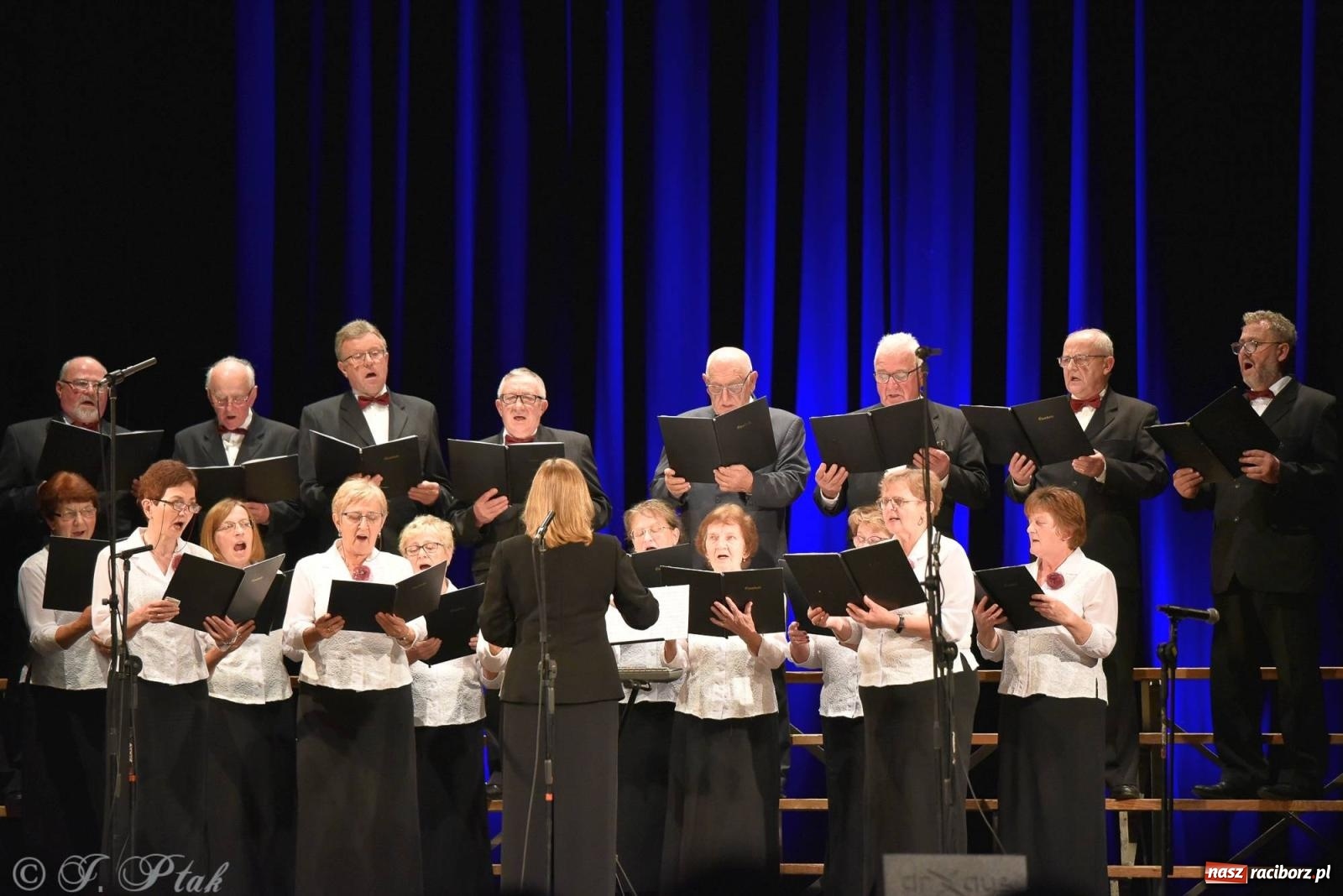 Zdjęcie w galerii na portalu naszraciborz.pl: Co nam w duszy gra. Koncert muzyki chóralnej w Strzesze wiadomości z regionu