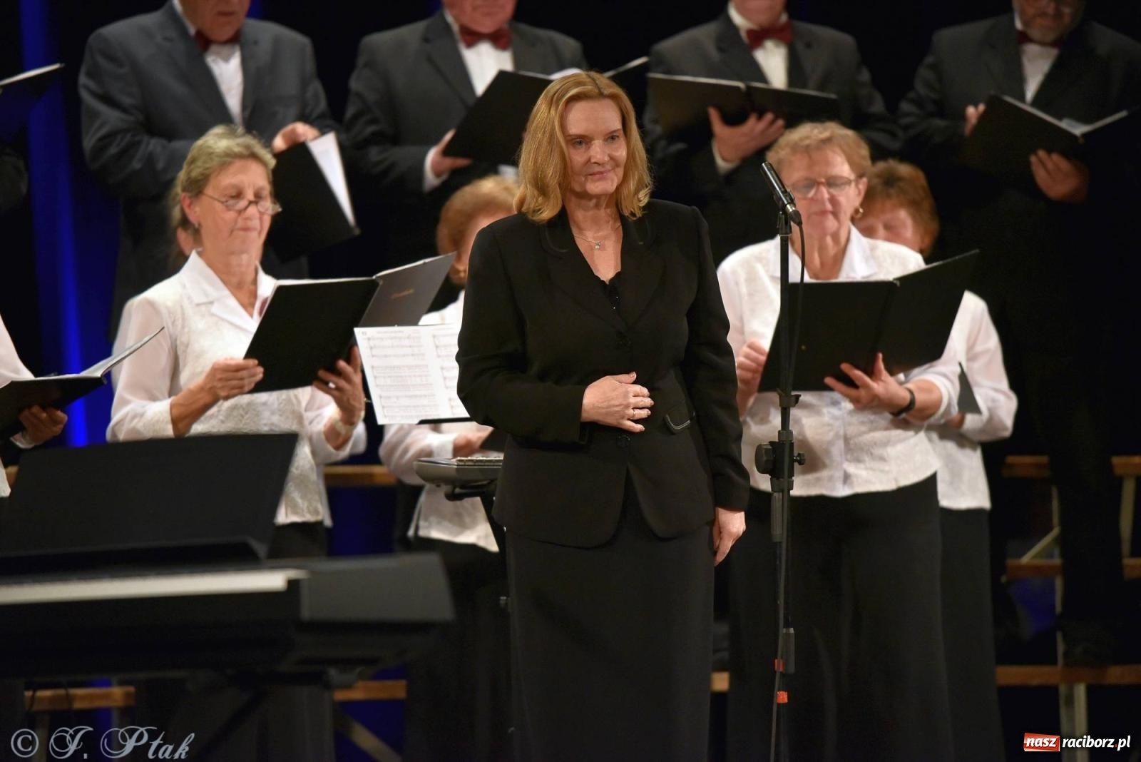 Zdjęcie w galerii na portalu naszraciborz.pl: Co nam w duszy gra. Koncert muzyki chóralnej w Strzesze wiadomości z regionu