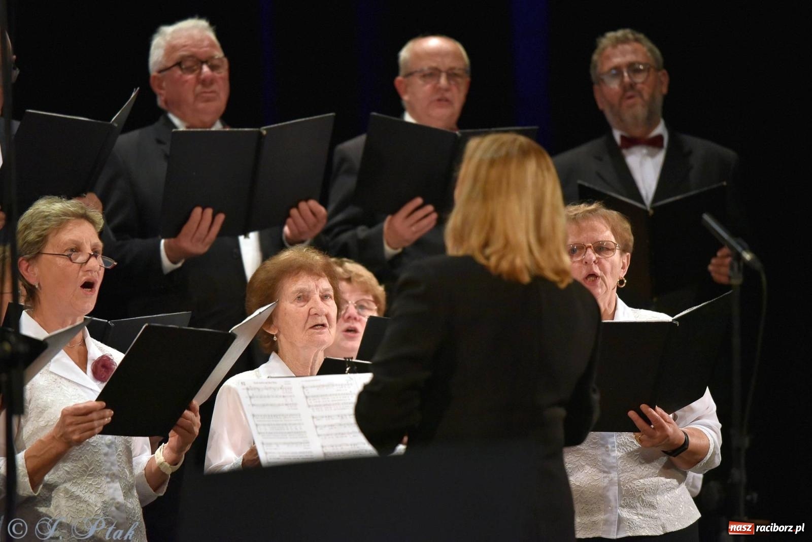 Zdjęcie w galerii na portalu naszraciborz.pl: Co nam w duszy gra. Koncert muzyki chóralnej w Strzesze wiadomości z regionu