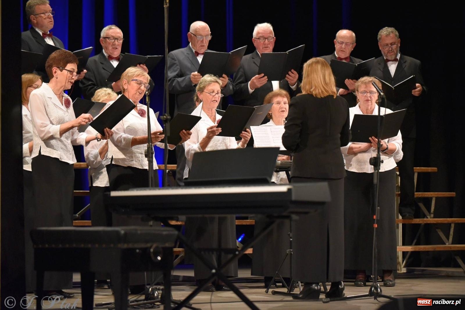 Zdjęcie w galerii na portalu naszraciborz.pl: Co nam w duszy gra. Koncert muzyki chóralnej w Strzesze wiadomości z regionu