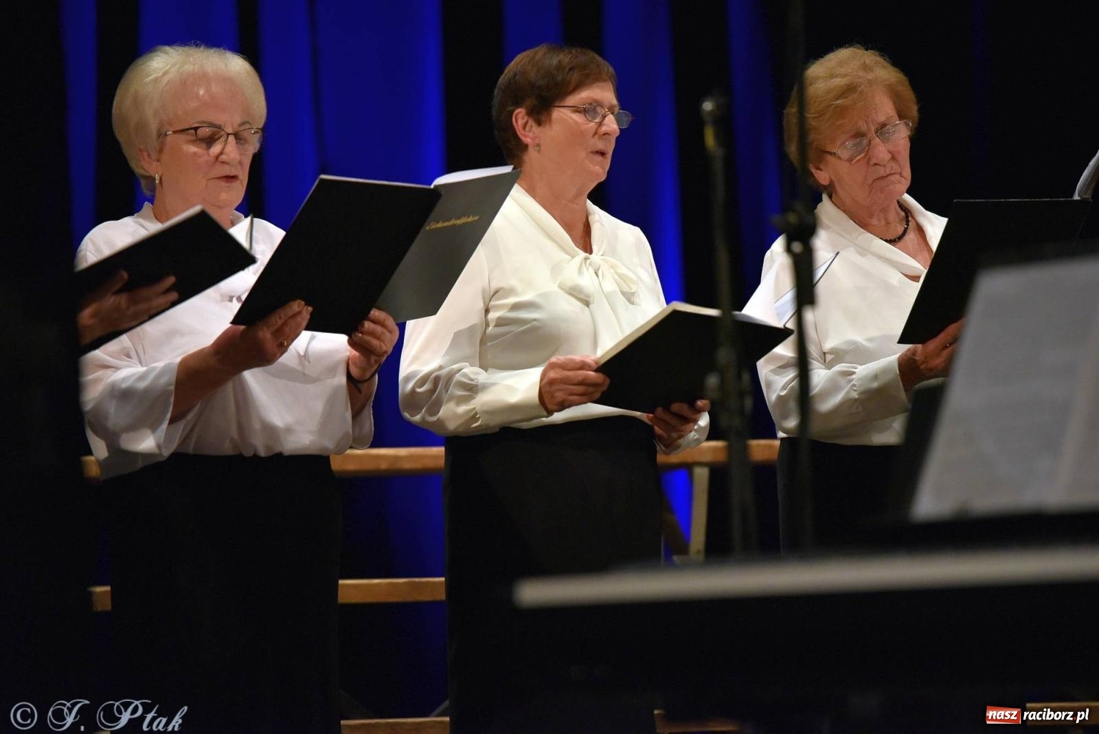 Zdjęcie w galerii na portalu naszraciborz.pl: Co nam w duszy gra. Koncert muzyki chóralnej w Strzesze wiadomości z regionu