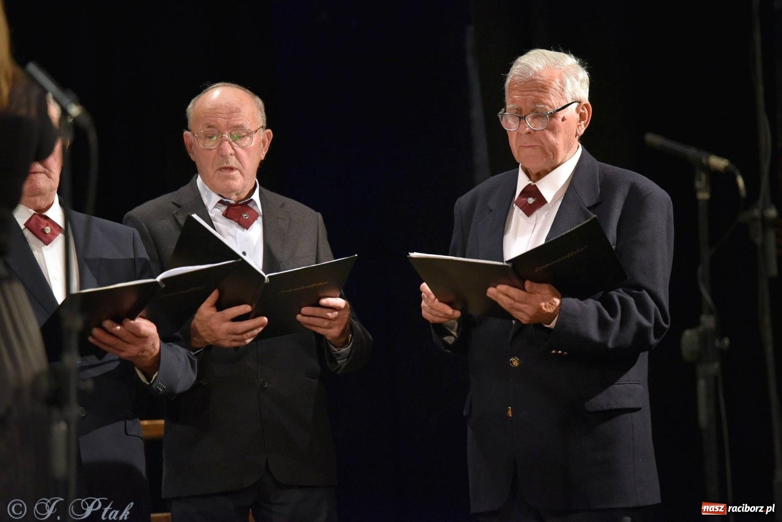 Zdjęcie w galerii na portalu naszraciborz.pl: Co nam w duszy gra. Koncert muzyki chóralnej w Strzesze wiadomości z regionu