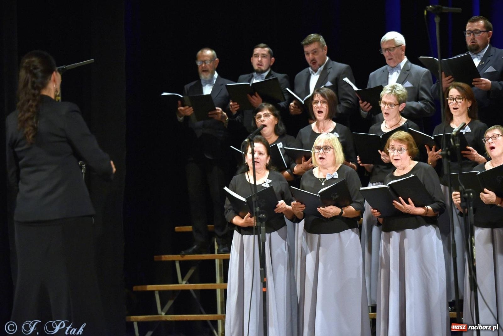 Zdjęcie w galerii na portalu naszraciborz.pl: Co nam w duszy gra. Koncert muzyki chóralnej w Strzesze wiadomości z regionu