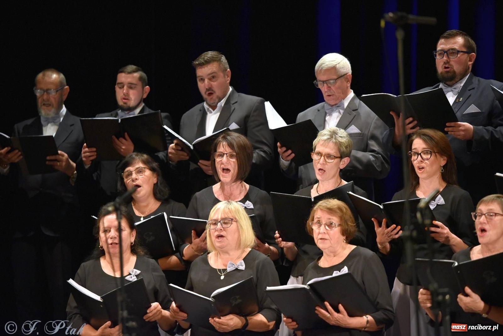 Zdjęcie w galerii na portalu naszraciborz.pl: Co nam w duszy gra. Koncert muzyki chóralnej w Strzesze wiadomości z regionu