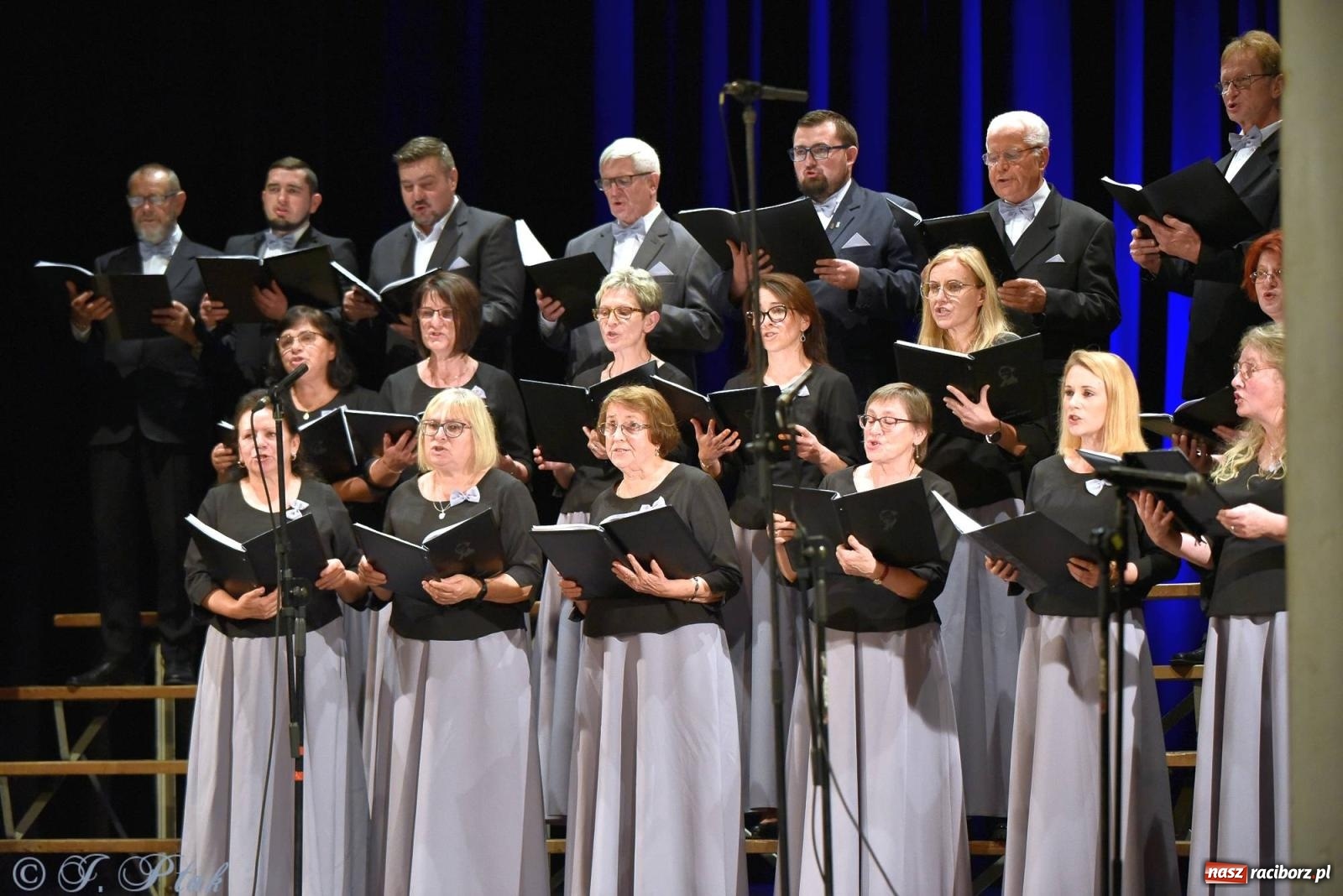 Zdjęcie w galerii na portalu naszraciborz.pl: Co nam w duszy gra. Koncert muzyki chóralnej w Strzesze wiadomości z regionu