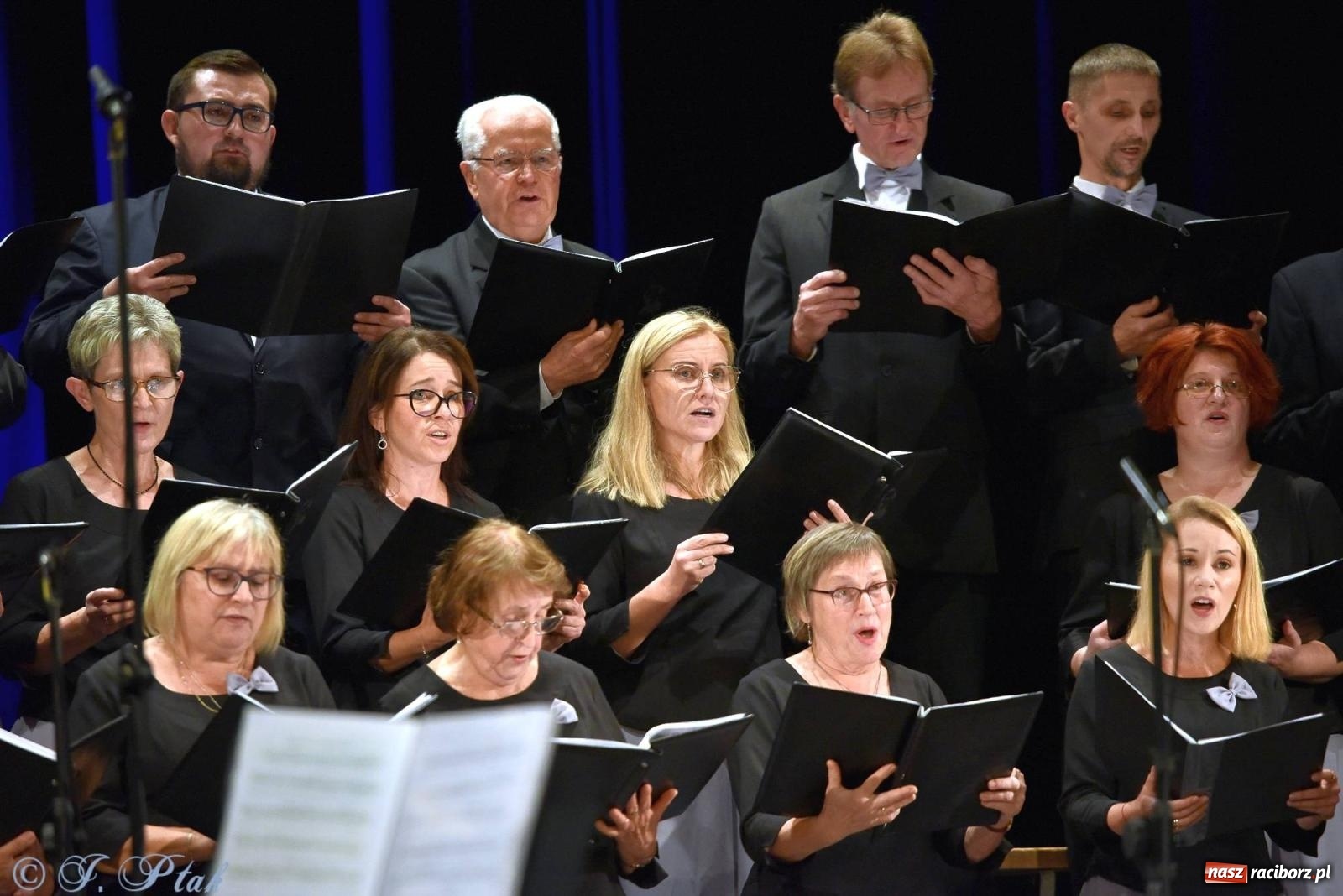 Zdjęcie w galerii na portalu naszraciborz.pl: Co nam w duszy gra. Koncert muzyki chóralnej w Strzesze wiadomości z regionu