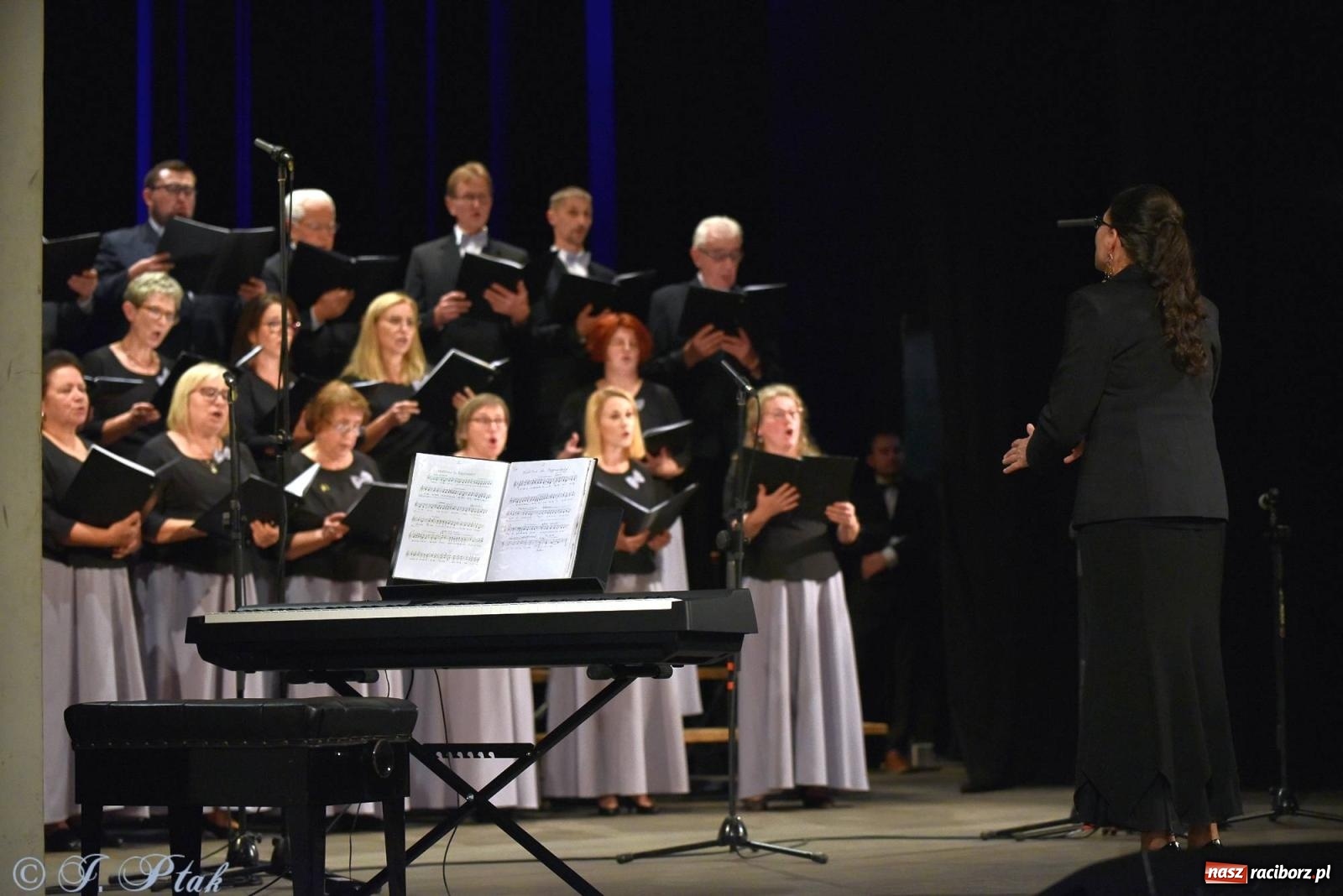 Zdjęcie w galerii na portalu naszraciborz.pl: Co nam w duszy gra. Koncert muzyki chóralnej w Strzesze wiadomości z regionu