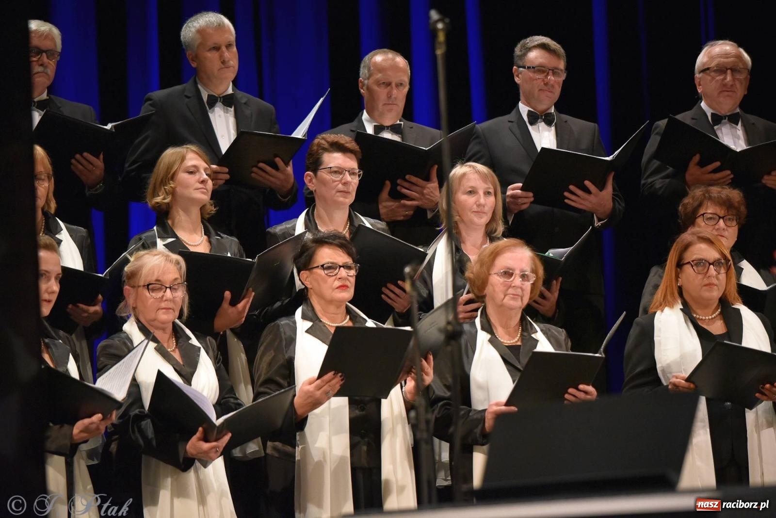 Zdjęcie w galerii na portalu naszraciborz.pl: Co nam w duszy gra. Koncert muzyki chóralnej w Strzesze wiadomości z regionu