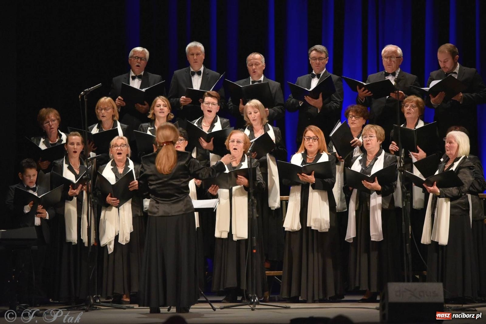 Zdjęcie w galerii na portalu naszraciborz.pl: Co nam w duszy gra. Koncert muzyki chóralnej w Strzesze wiadomości z regionu