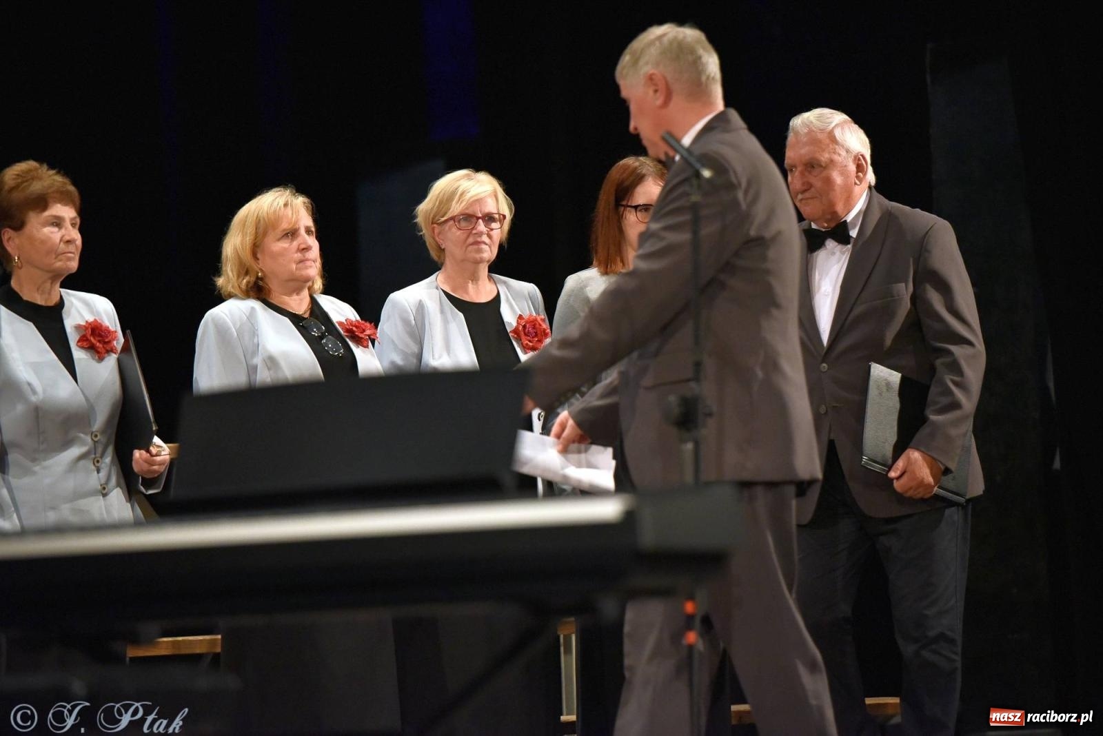 Zdjęcie w galerii na portalu naszraciborz.pl: Co nam w duszy gra. Koncert muzyki chóralnej w Strzesze wiadomości z regionu