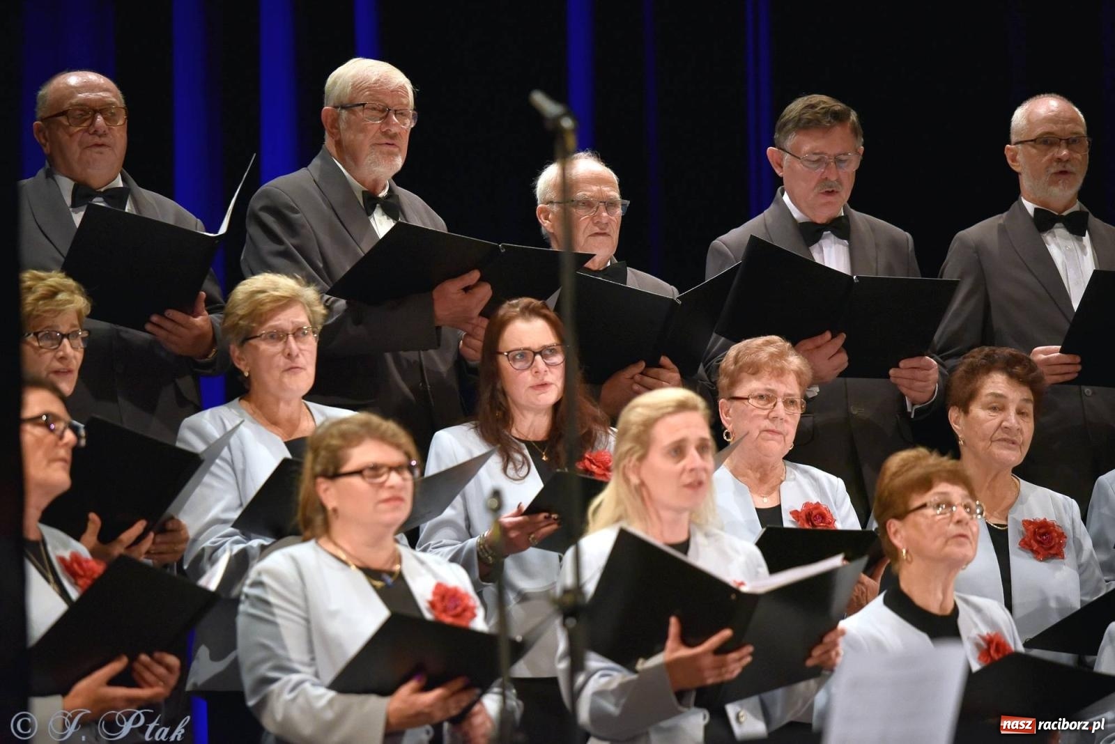 Zdjęcie w galerii na portalu naszraciborz.pl: Co nam w duszy gra. Koncert muzyki chóralnej w Strzesze wiadomości z regionu
