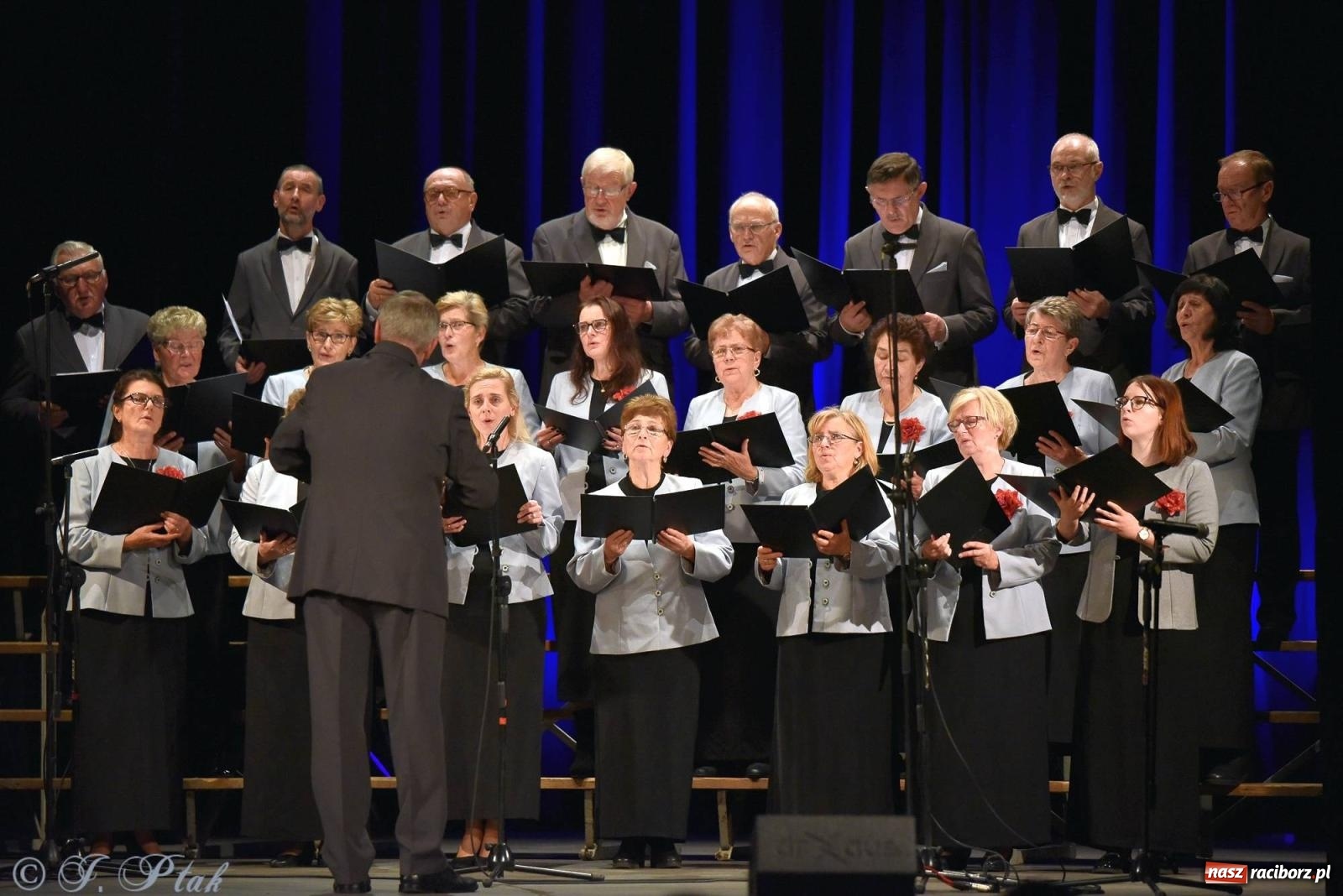 Zdjęcie w galerii na portalu naszraciborz.pl: Co nam w duszy gra. Koncert muzyki chóralnej w Strzesze wiadomości z regionu