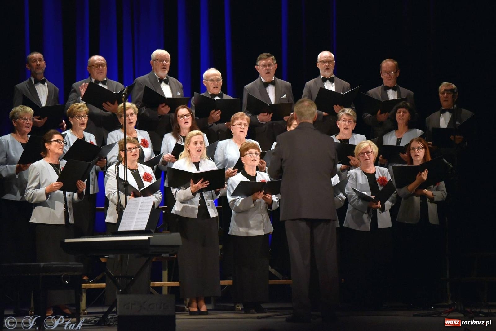 Zdjęcie w galerii na portalu naszraciborz.pl: Co nam w duszy gra. Koncert muzyki chóralnej w Strzesze wiadomości z regionu