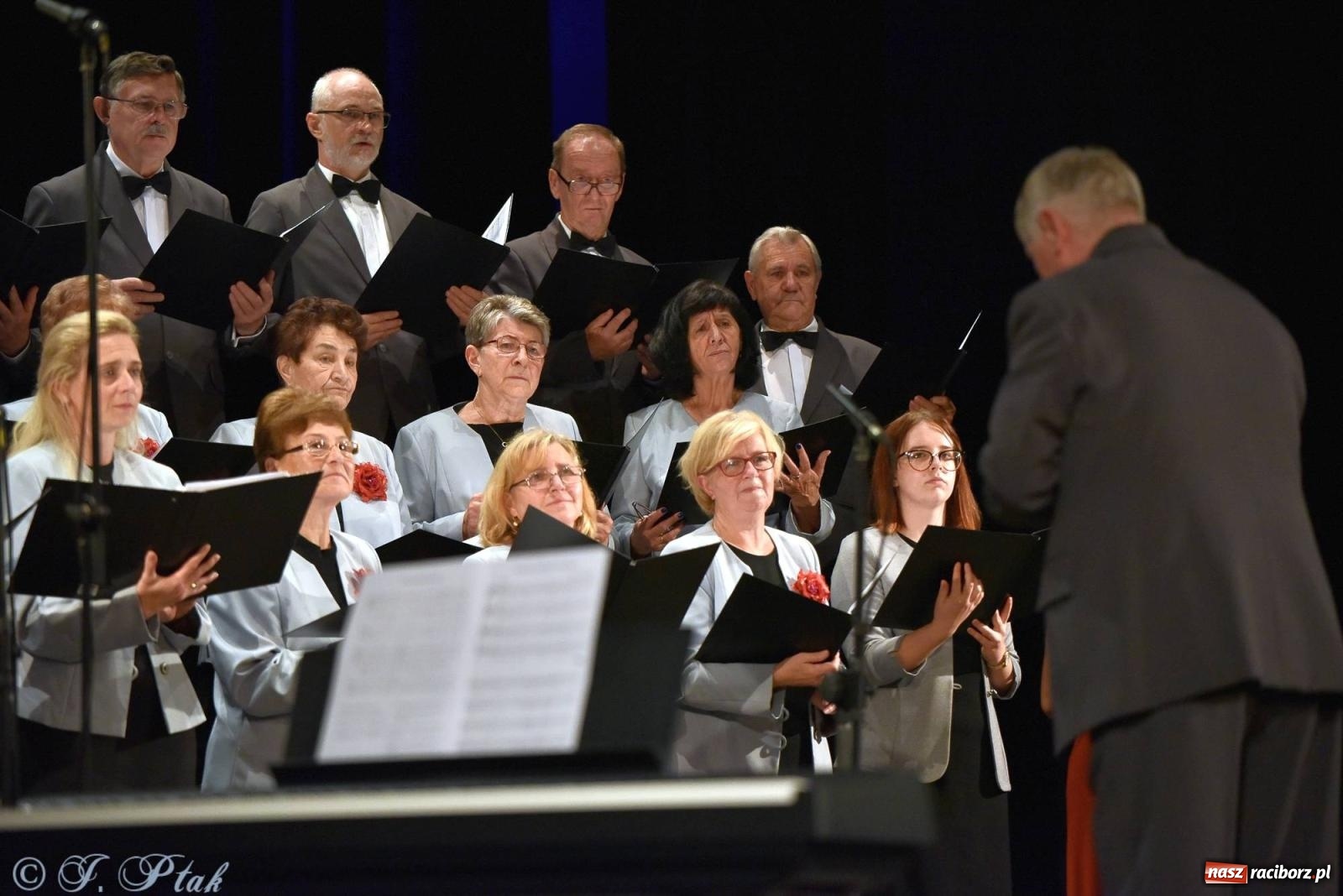 Zdjęcie w galerii na portalu naszraciborz.pl: Co nam w duszy gra. Koncert muzyki chóralnej w Strzesze wiadomości z regionu