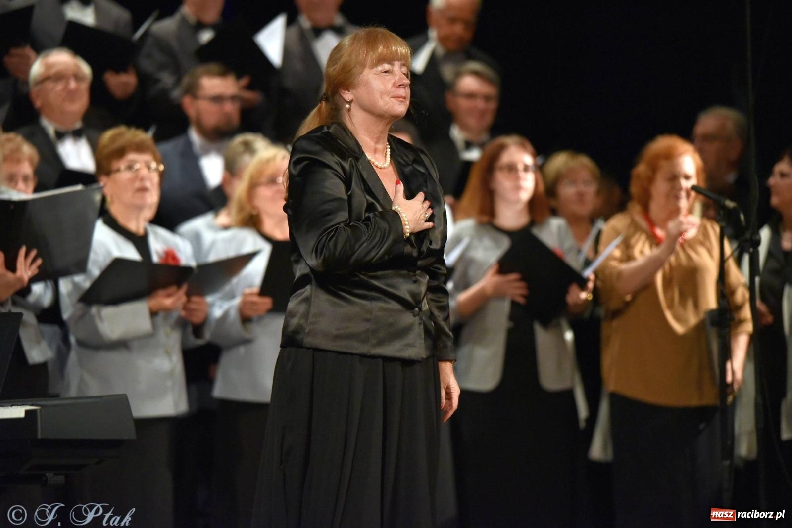 Zdjęcie w galerii na portalu naszraciborz.pl: Co nam w duszy gra. Koncert muzyki chóralnej w Strzesze wiadomości z regionu