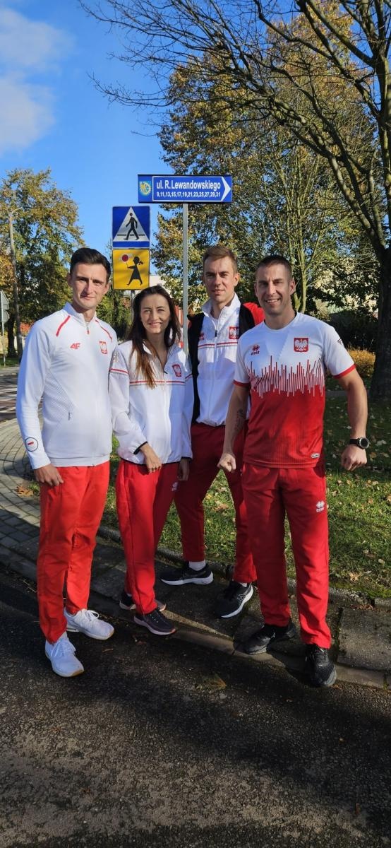 Zdjęcie w galerii na portalu naszraciborz.pl: Jedna armia, wiele możliwości. Młodzi mundurowi i gwiazdy sportu w Kuźni Raciborskiej wiadomości z regionu