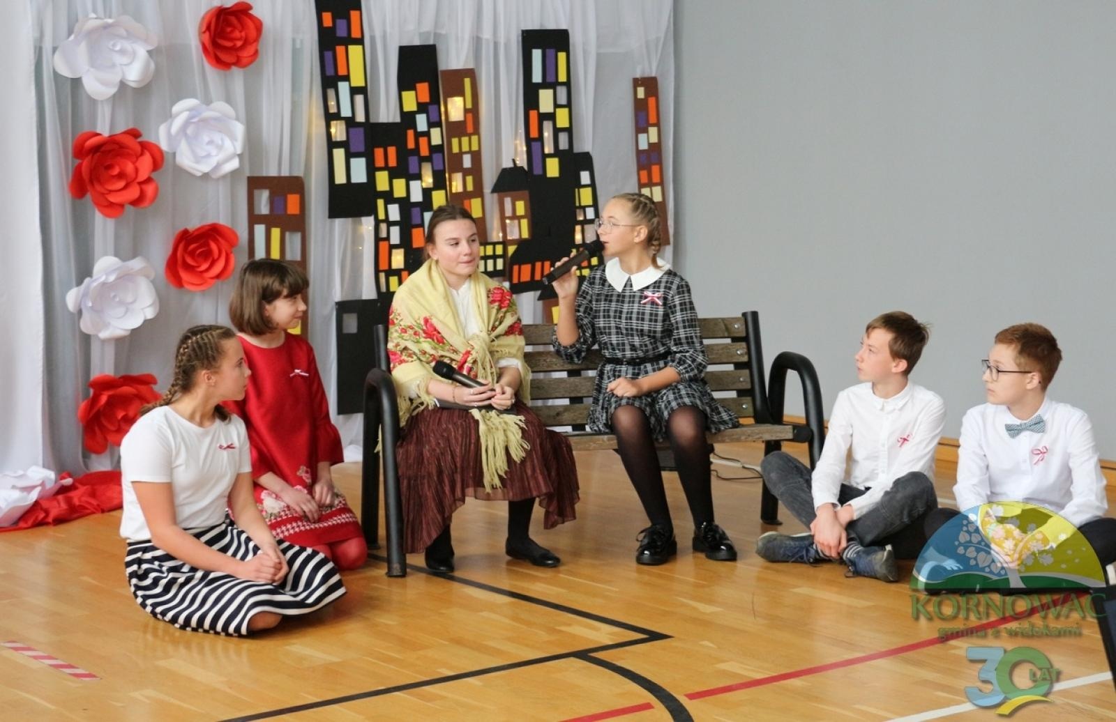 Zdjęcie w galerii na portalu naszraciborz.pl: ZSP w Kobyli ma patrona. To Janusz Korczak wiadomości z regionu