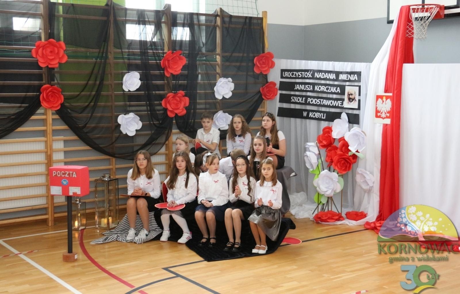 Zdjęcie w galerii na portalu naszraciborz.pl: ZSP w Kobyli ma patrona. To Janusz Korczak wiadomości z regionu