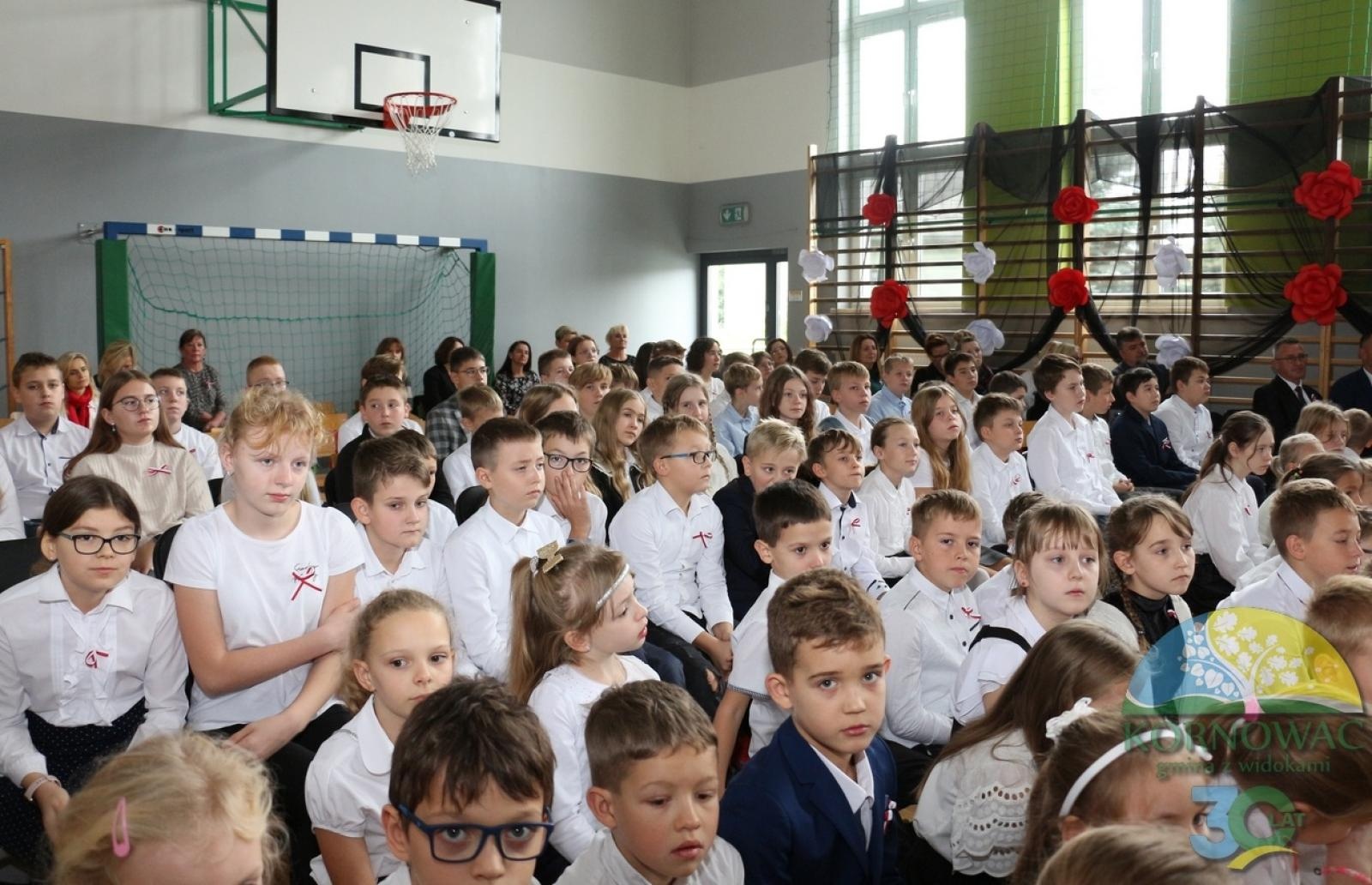 Zdjęcie w galerii na portalu naszraciborz.pl: ZSP w Kobyli ma patrona. To Janusz Korczak wiadomości z regionu