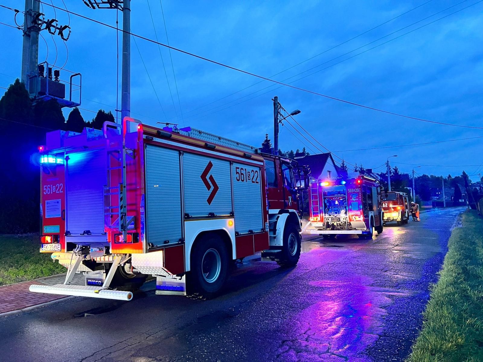 Zdjęcie w galerii na portalu naszraciborz.pl: Strażacka akcja przy Pogrzebieńskiej. Paliło się jacuzzi wiadomości z regionu