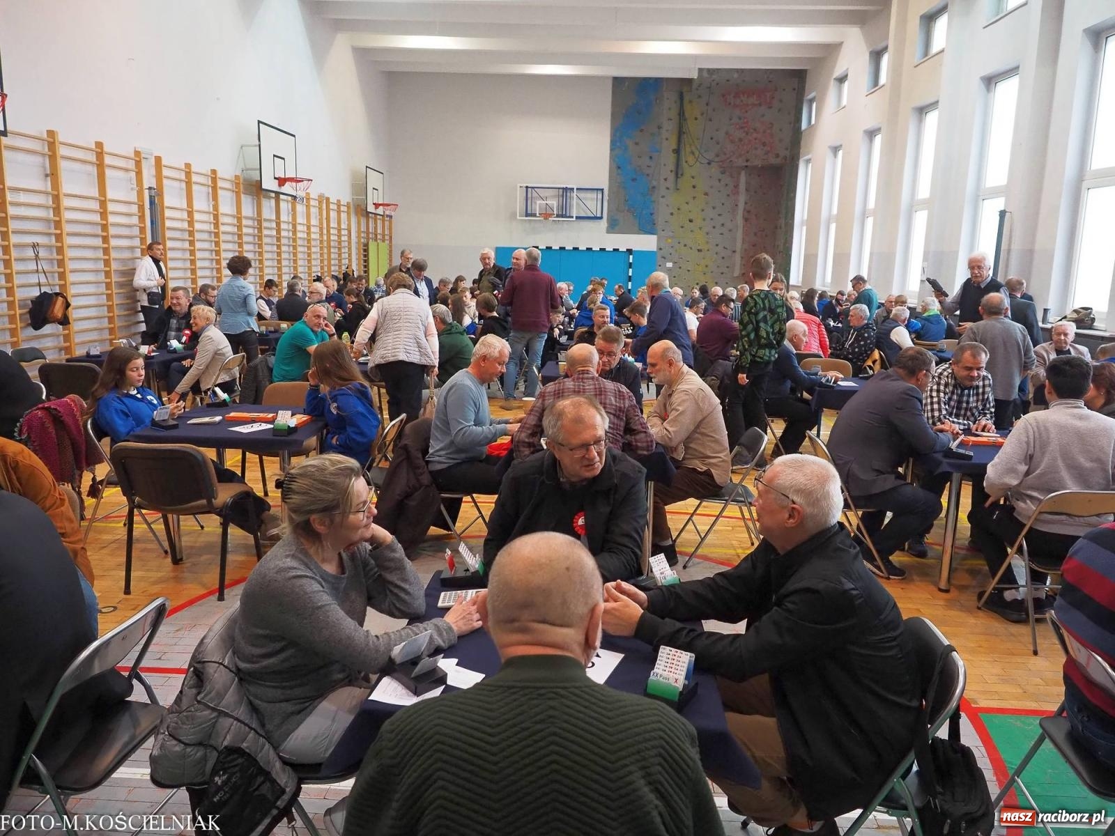 Zdjęcie w galerii na portalu naszraciborz.pl: Brydżyści z całej Polski zjechali do Raciborza wiadomości z regionu