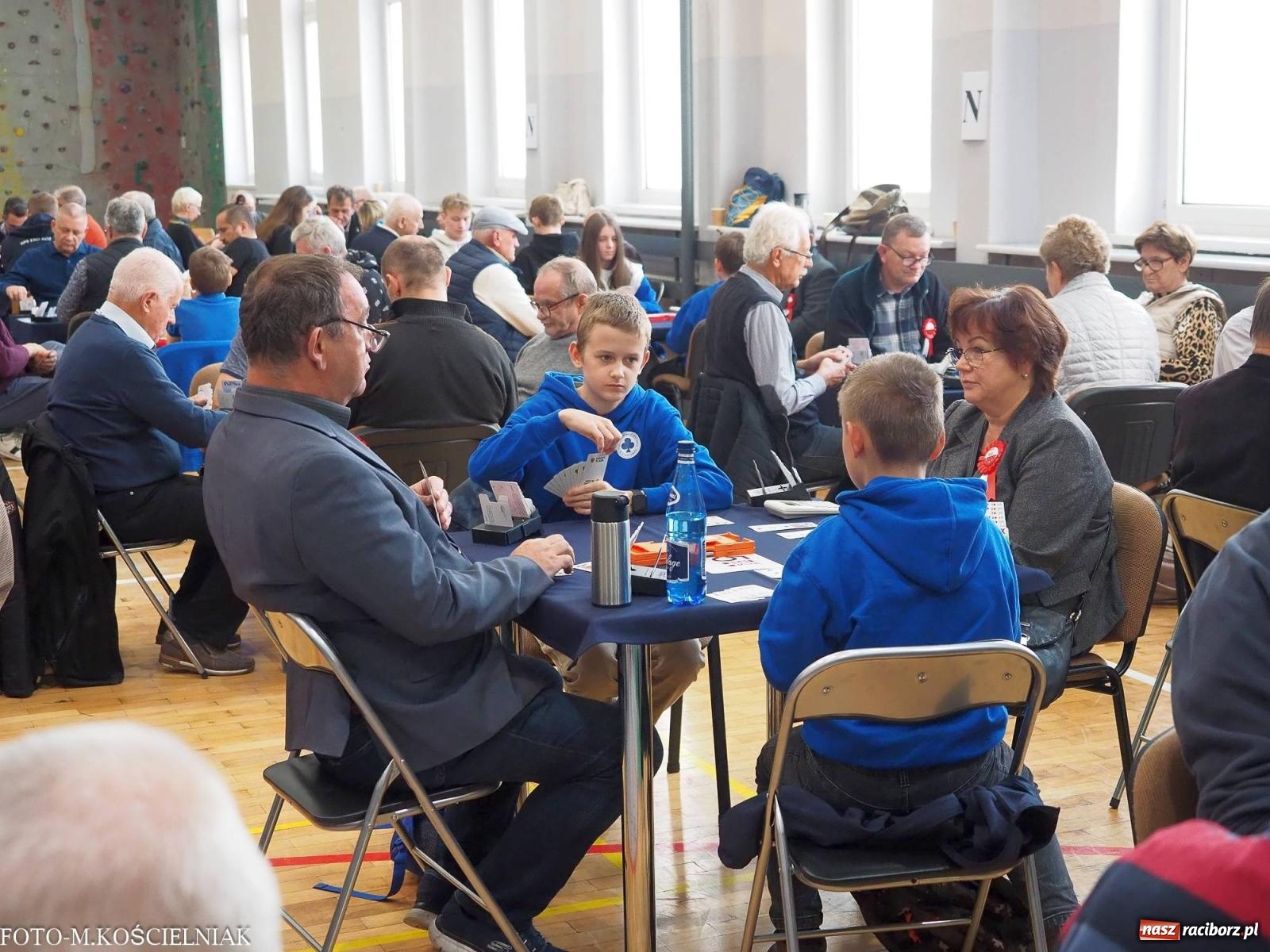 Zdjęcie w galerii na portalu naszraciborz.pl: Brydżyści z całej Polski zjechali do Raciborza wiadomości z regionu