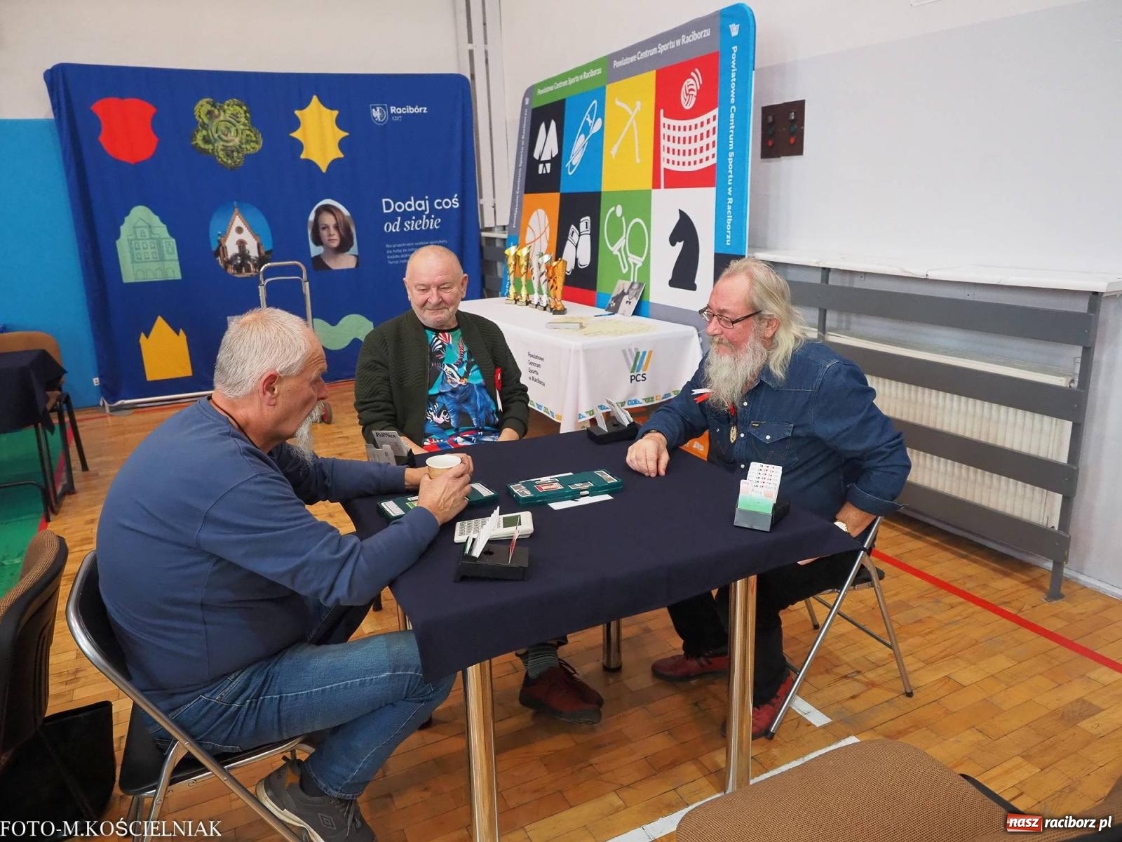 Zdjęcie w galerii na portalu naszraciborz.pl: Brydżyści z całej Polski zjechali do Raciborza wiadomości z regionu